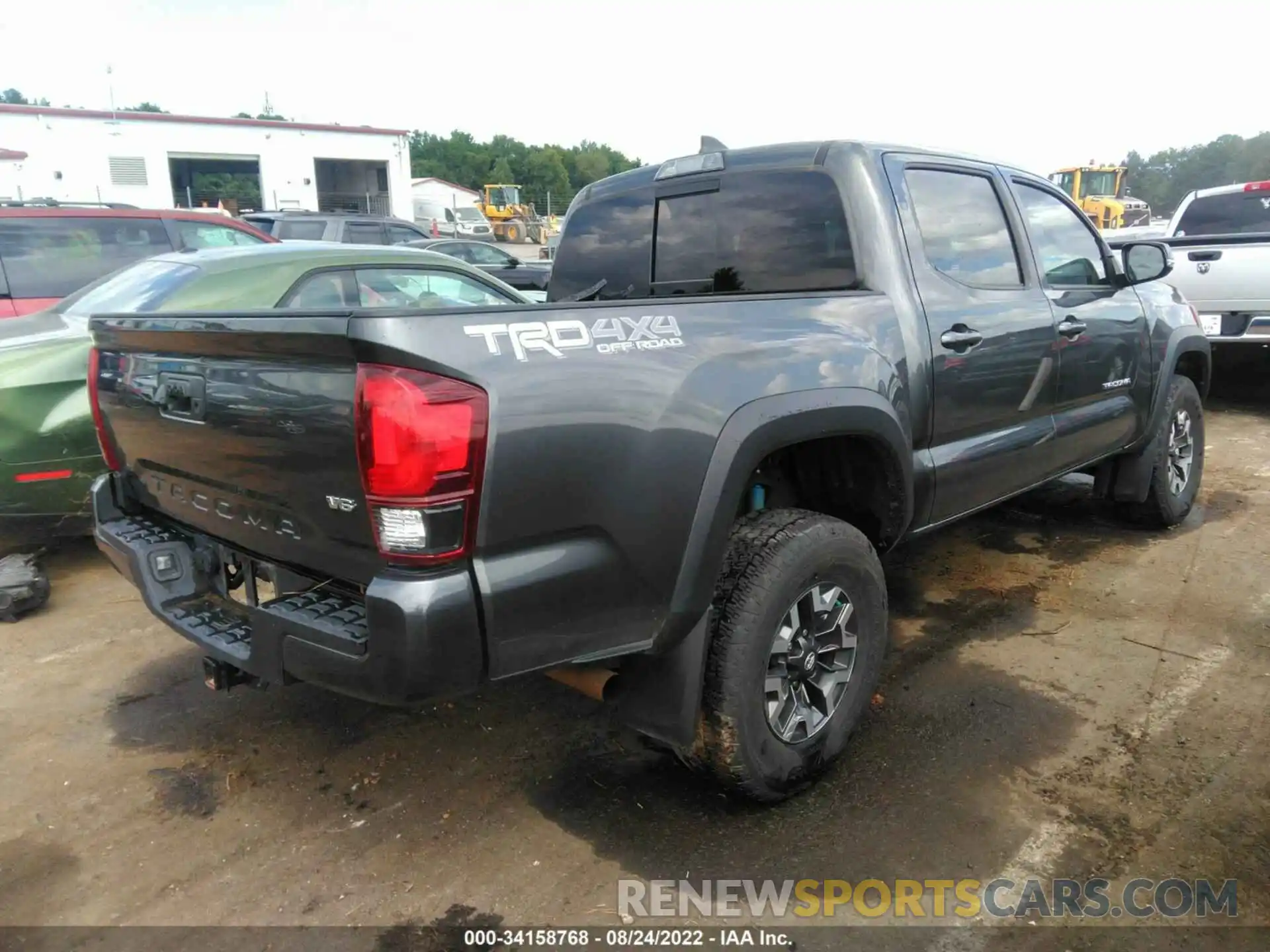 4 Photograph of a damaged car 3TMCZ5AN2KM252746 TOYOTA TACOMA 4WD 2019