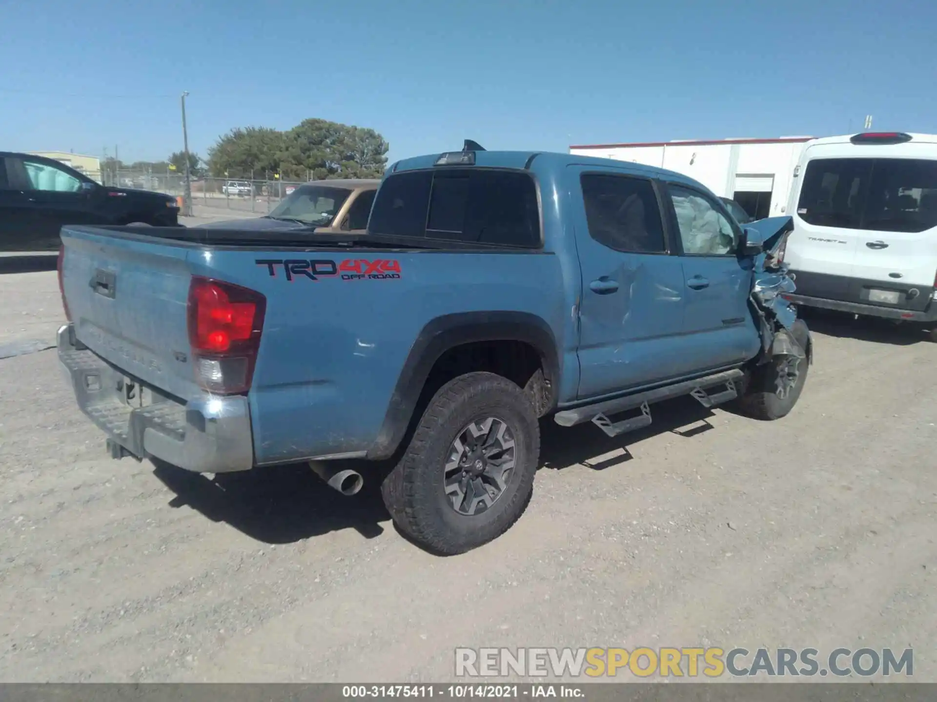 4 Photograph of a damaged car 3TMCZ5AN2KM274780 TOYOTA TACOMA 4WD 2019