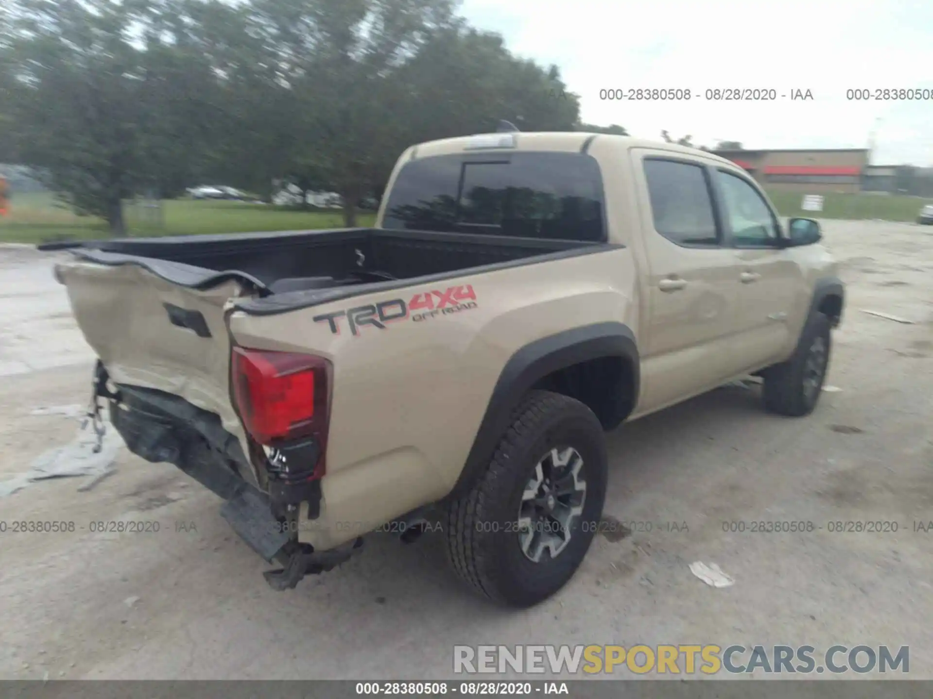 4 Photograph of a damaged car 3TMCZ5AN4KM216976 TOYOTA TACOMA 4WD 2019