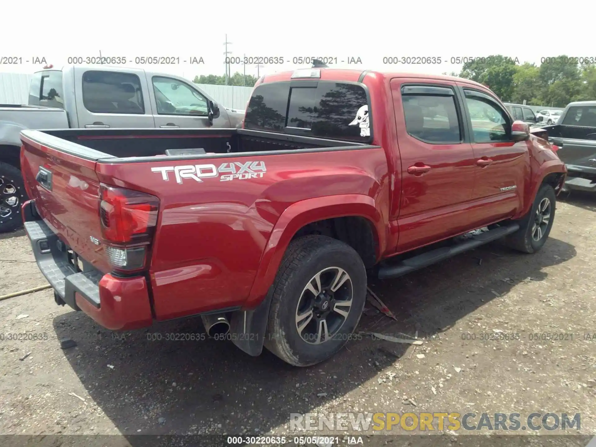 4 Photograph of a damaged car 3TMCZ5AN4KM247676 TOYOTA TACOMA 4WD 2019