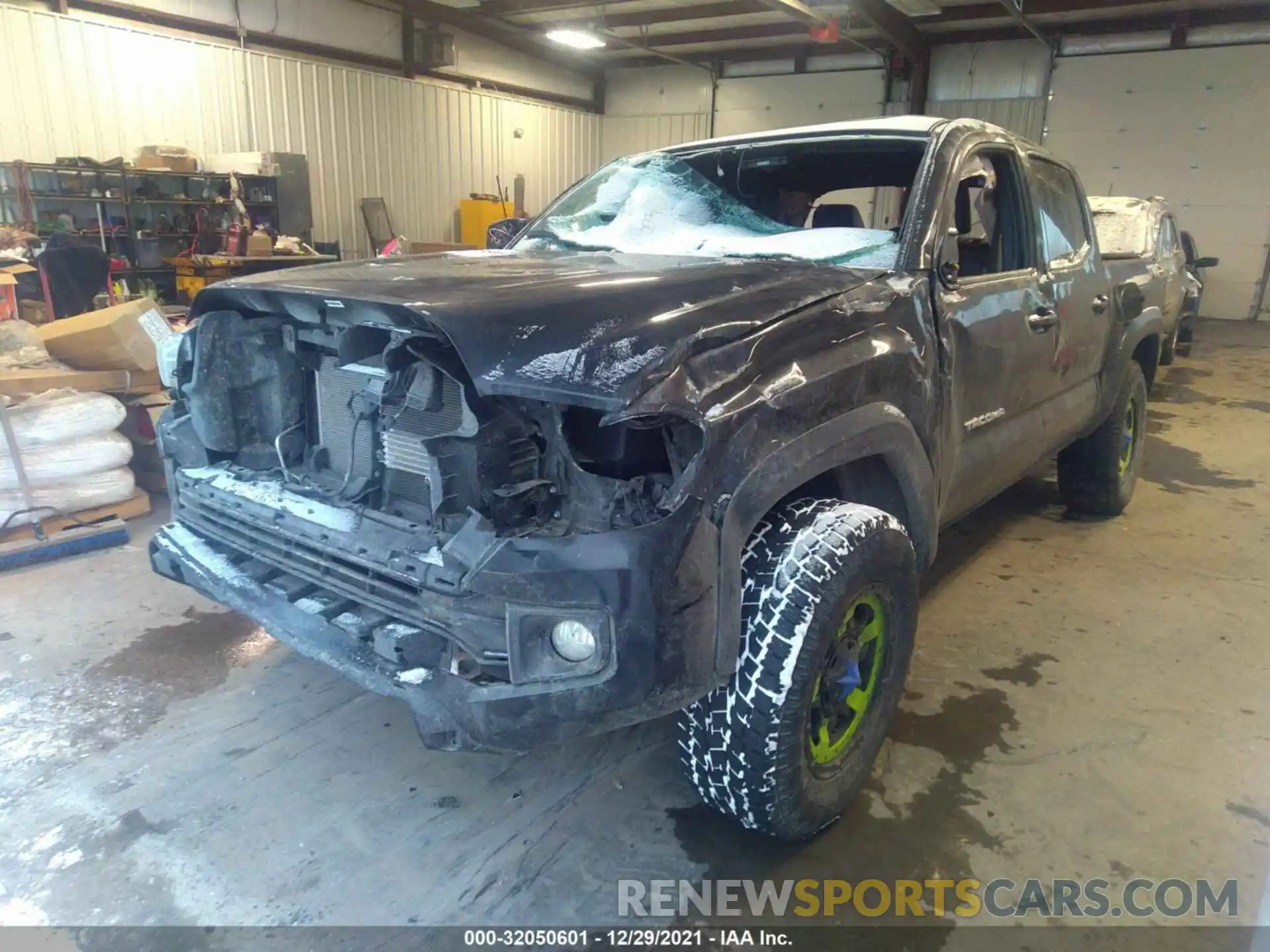 2 Photograph of a damaged car 3TMCZ5AN4KM269547 TOYOTA TACOMA 4WD 2019