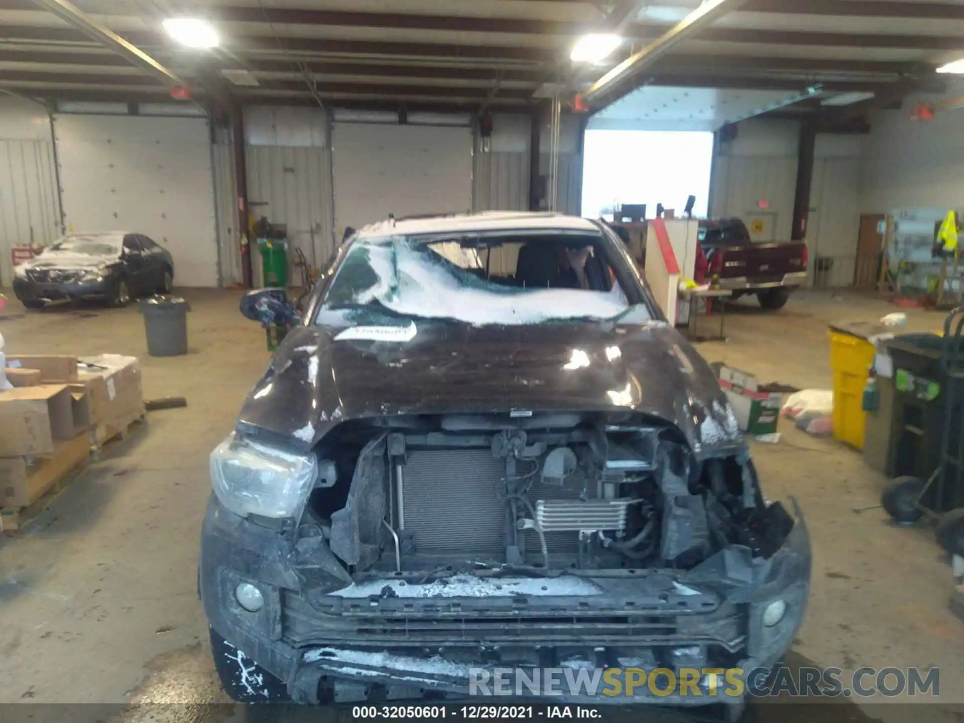 6 Photograph of a damaged car 3TMCZ5AN4KM269547 TOYOTA TACOMA 4WD 2019