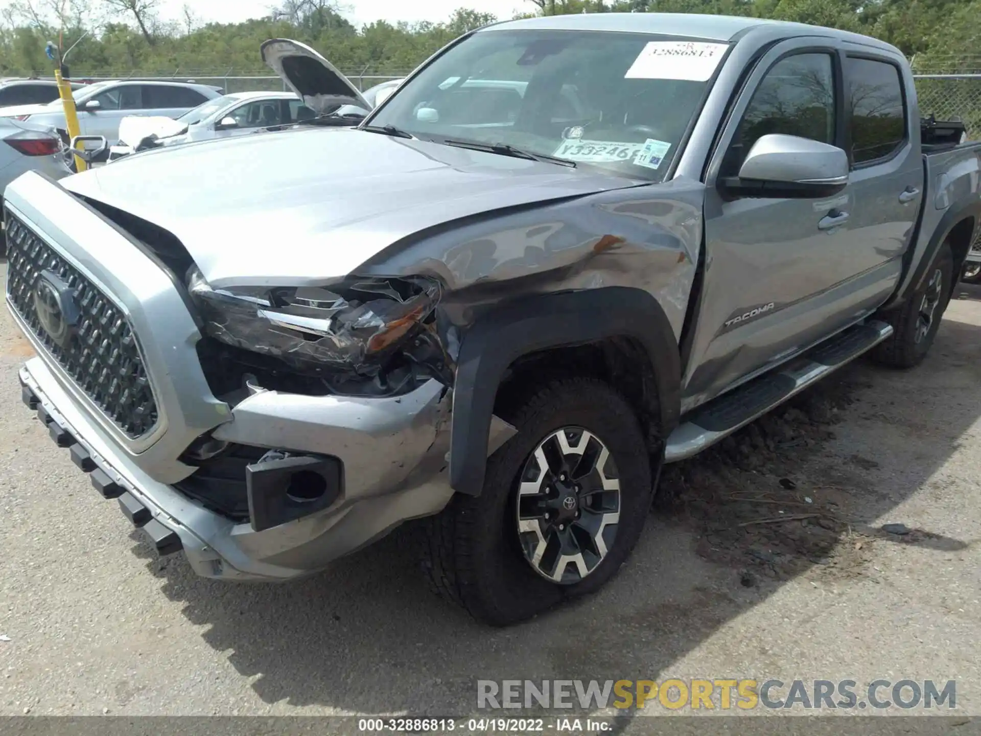 6 Photograph of a damaged car 3TMCZ5AN5KM207297 TOYOTA TACOMA 4WD 2019