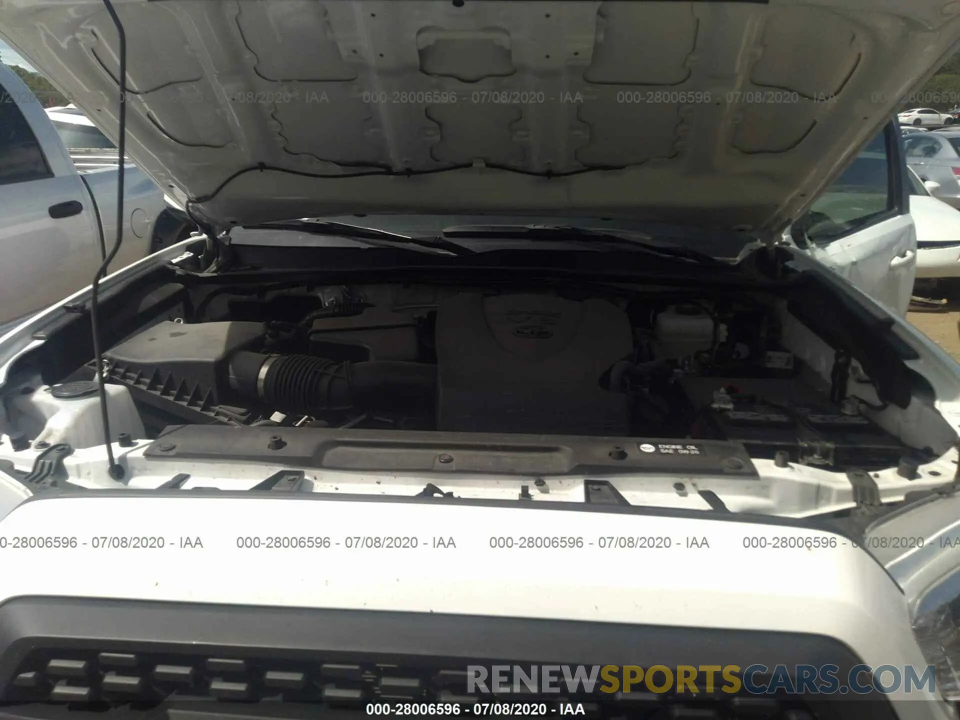 10 Photograph of a damaged car 3TMCZ5AN5KM249081 TOYOTA TACOMA 4WD 2019