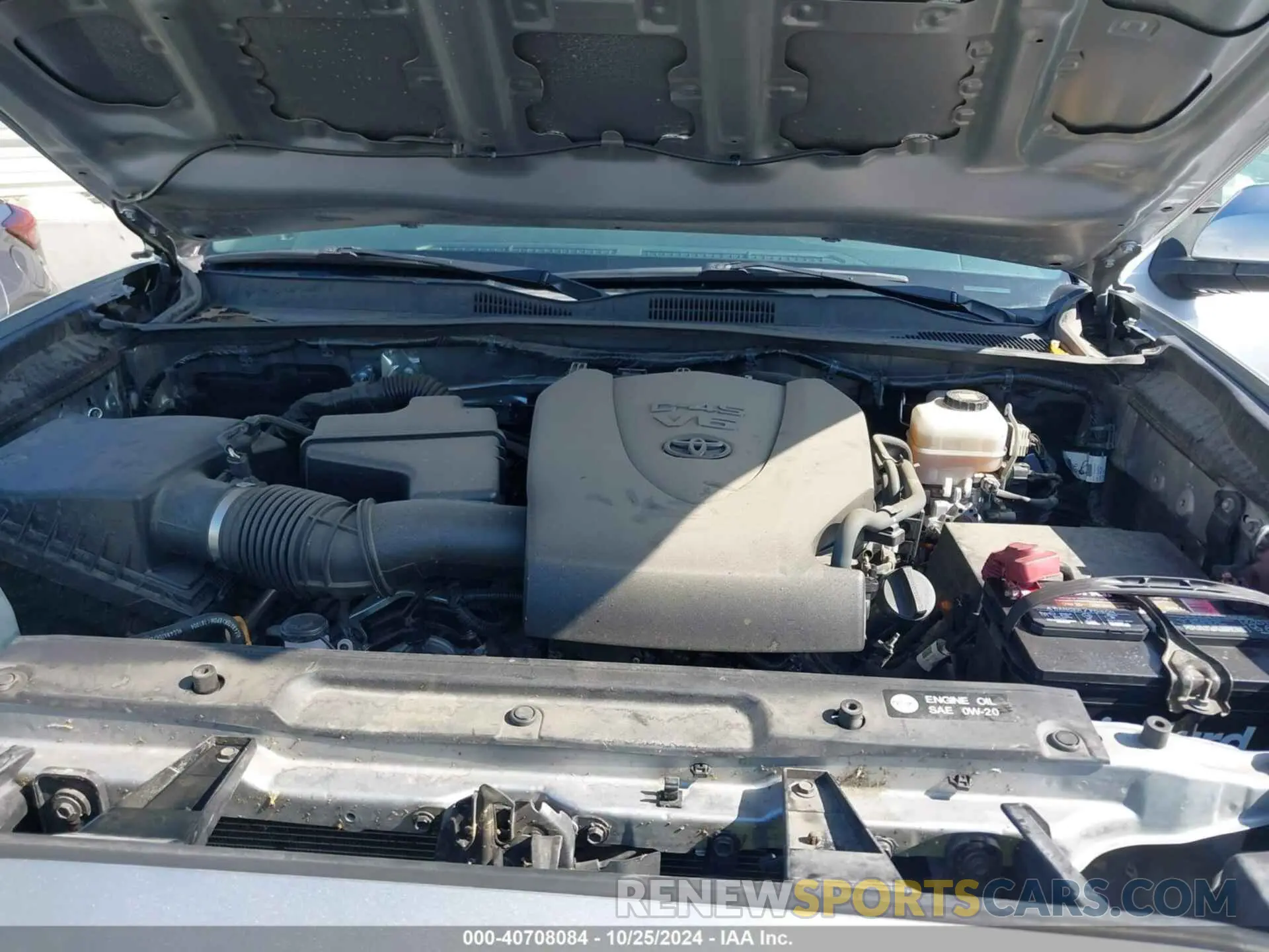 10 Photograph of a damaged car 3TMCZ5AN5KM255303 TOYOTA TACOMA 4WD 2019