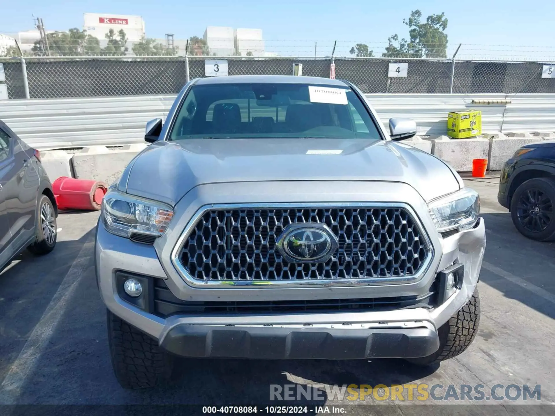 12 Photograph of a damaged car 3TMCZ5AN5KM255303 TOYOTA TACOMA 4WD 2019