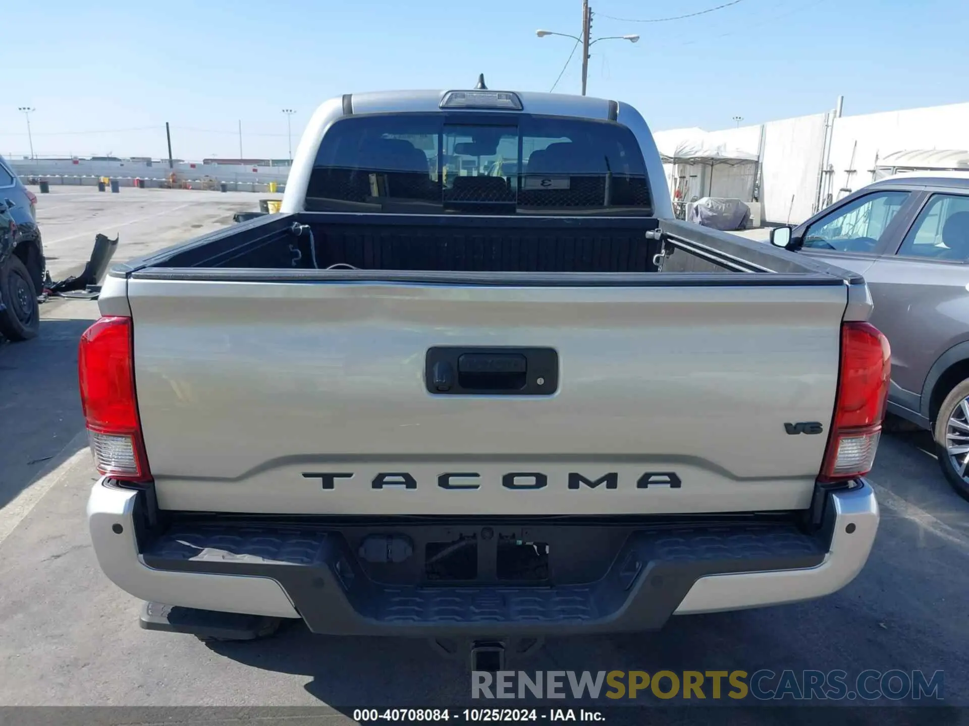 16 Photograph of a damaged car 3TMCZ5AN5KM255303 TOYOTA TACOMA 4WD 2019