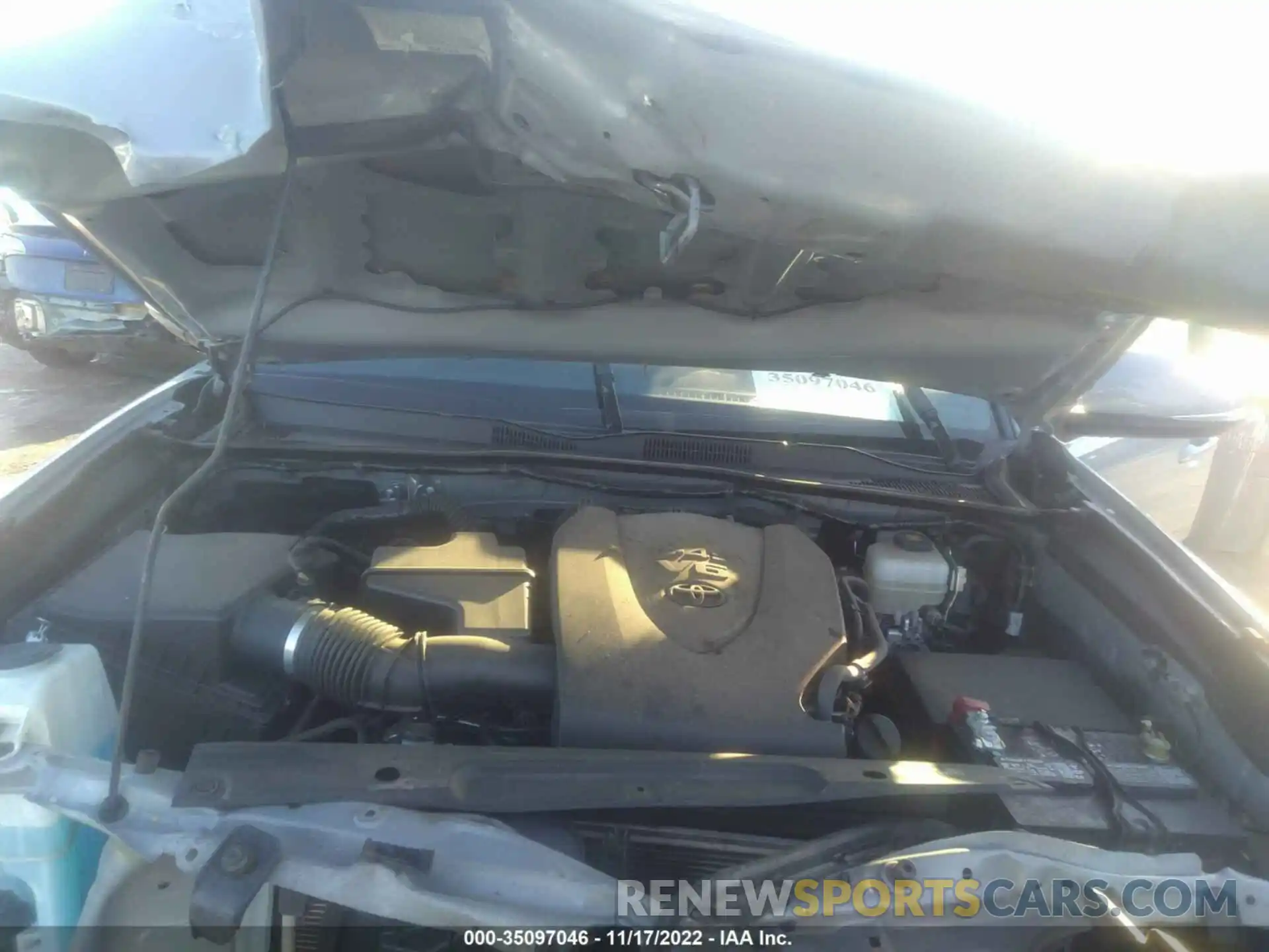 10 Photograph of a damaged car 3TMCZ5AN6KM232984 TOYOTA TACOMA 4WD 2019