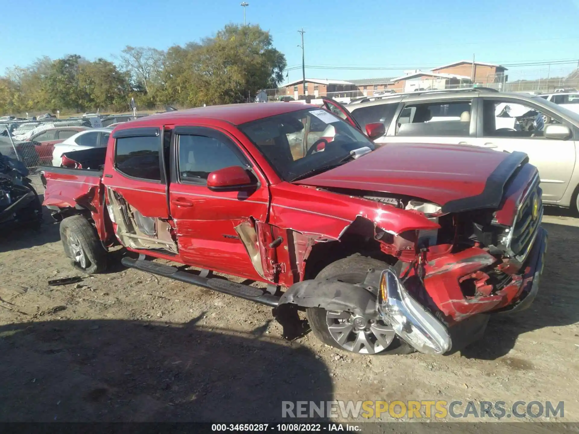 6 Photograph of a damaged car 3TMCZ5AN7KM202005 TOYOTA TACOMA 4WD 2019