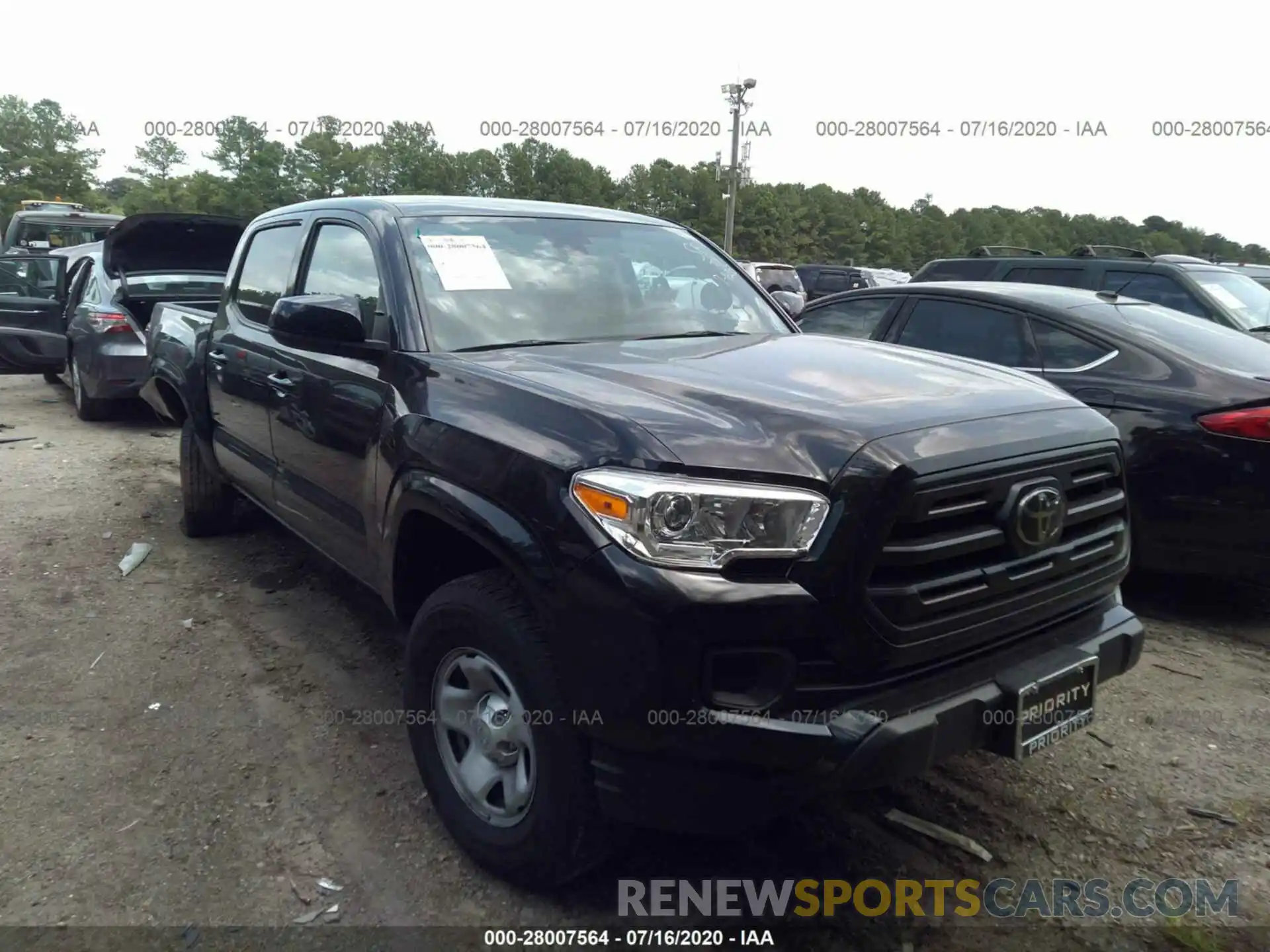 1 Photograph of a damaged car 3TMCZ5AN7KM236977 TOYOTA TACOMA 4WD 2019