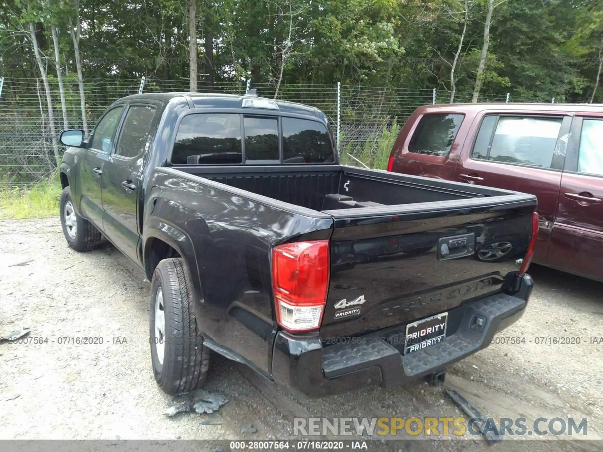 3 Photograph of a damaged car 3TMCZ5AN7KM236977 TOYOTA TACOMA 4WD 2019