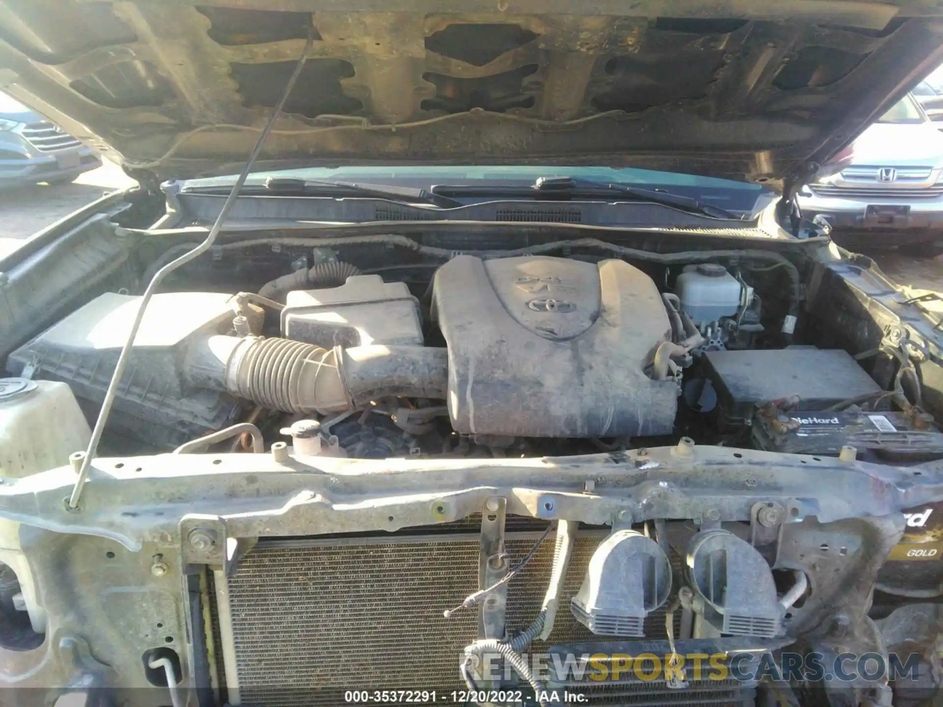 10 Photograph of a damaged car 3TMCZ5AN8KM216575 TOYOTA TACOMA 4WD 2019