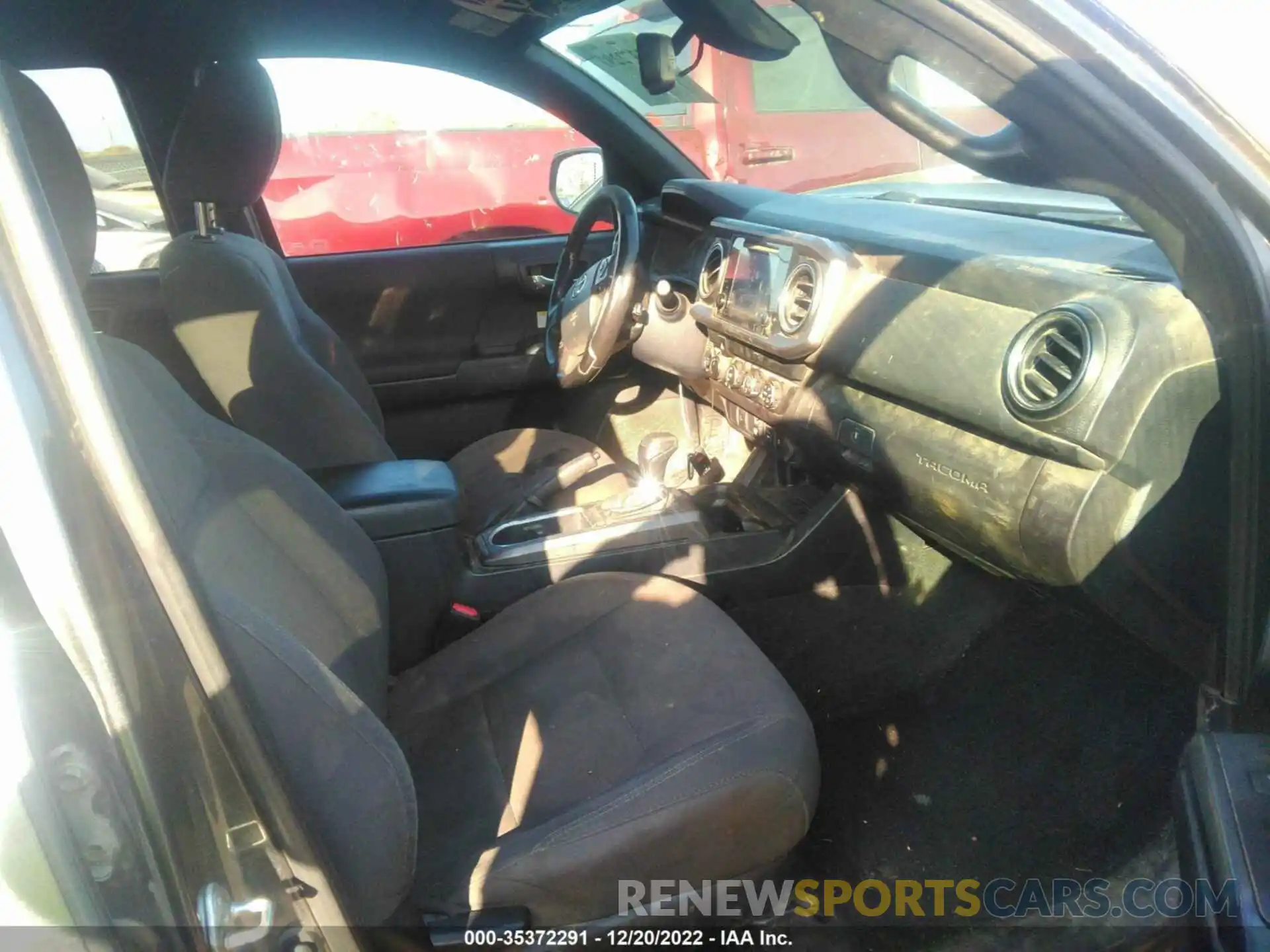 5 Photograph of a damaged car 3TMCZ5AN8KM216575 TOYOTA TACOMA 4WD 2019