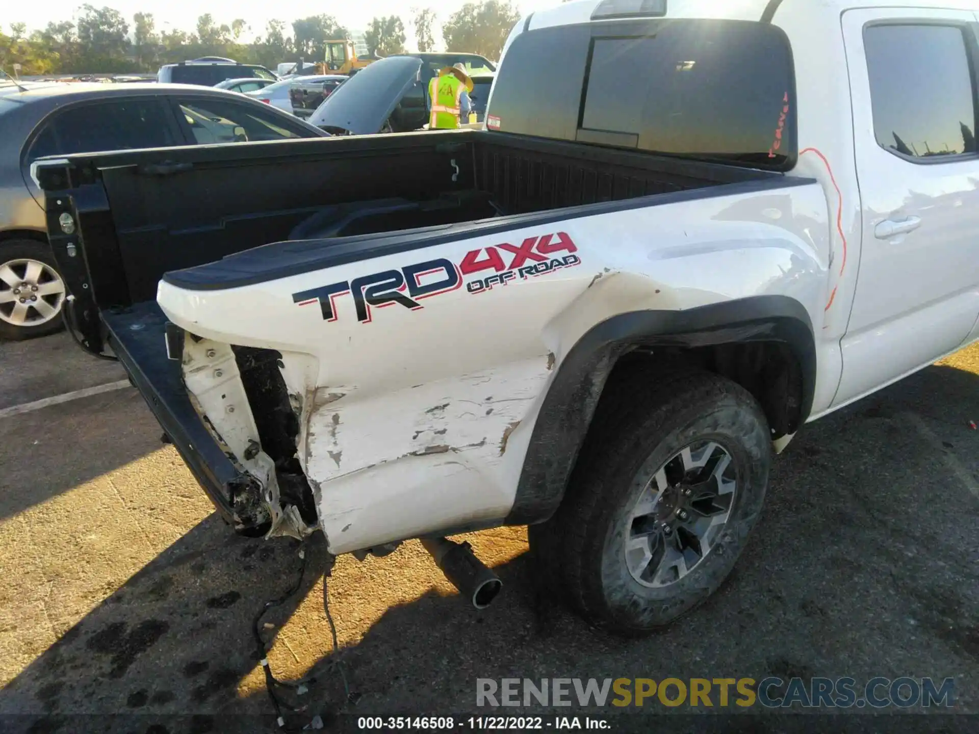 6 Photograph of a damaged car 3TMCZ5AN8KM276436 TOYOTA TACOMA 4WD 2019