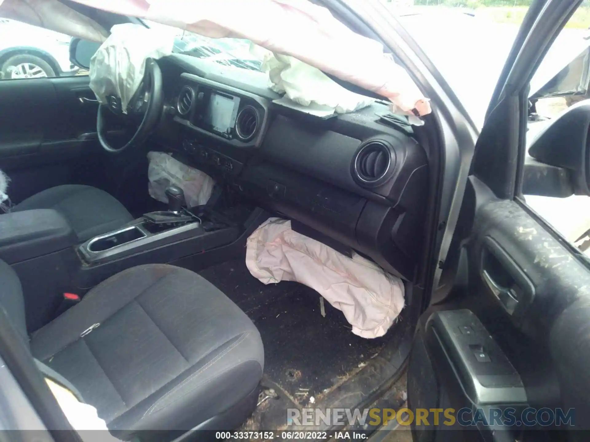 5 Photograph of a damaged car 3TMCZ5AN9KM279930 TOYOTA TACOMA 4WD 2019