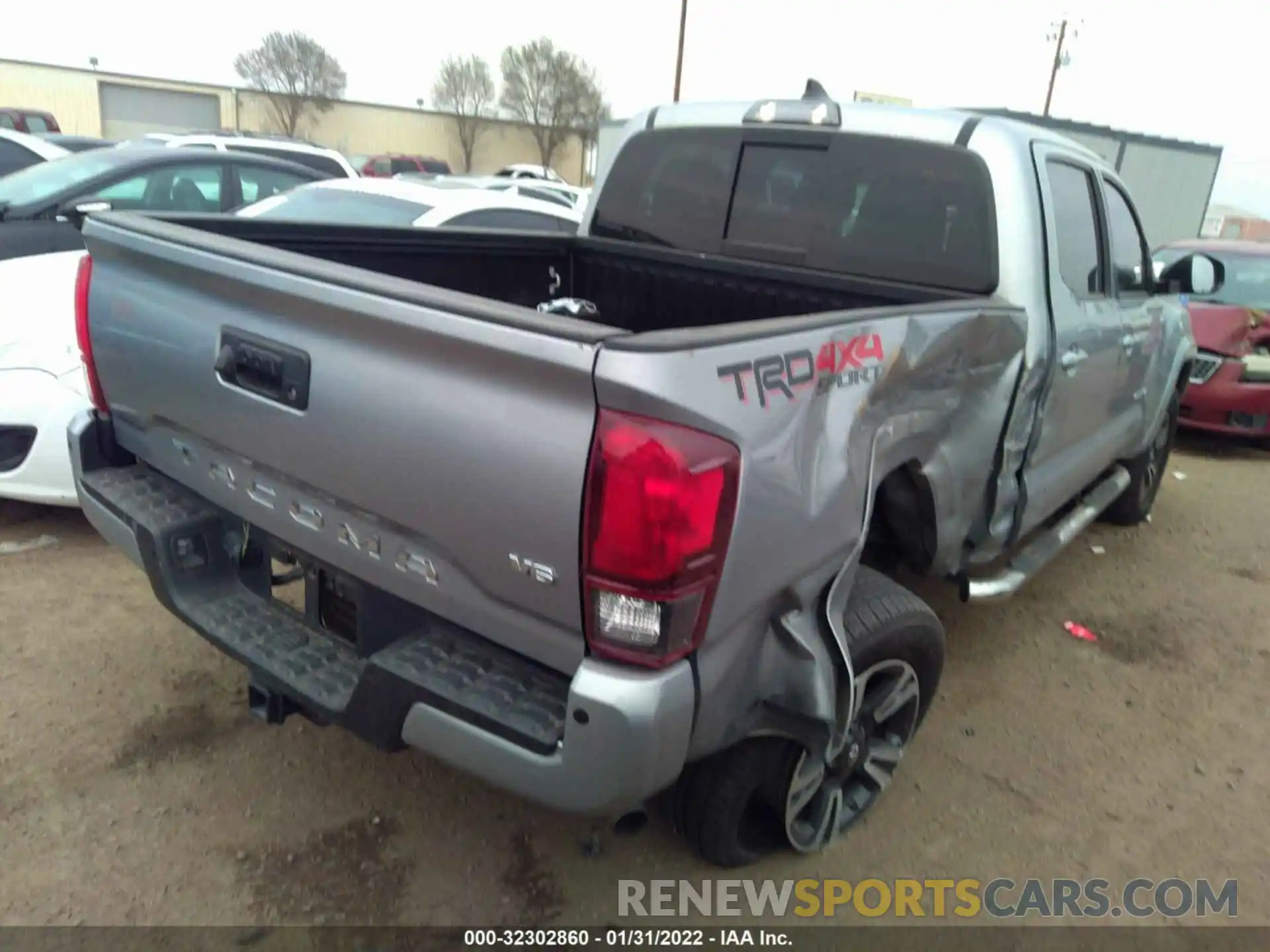 4 Photograph of a damaged car 3TMCZ5ANXKM222233 TOYOTA TACOMA 4WD 2019