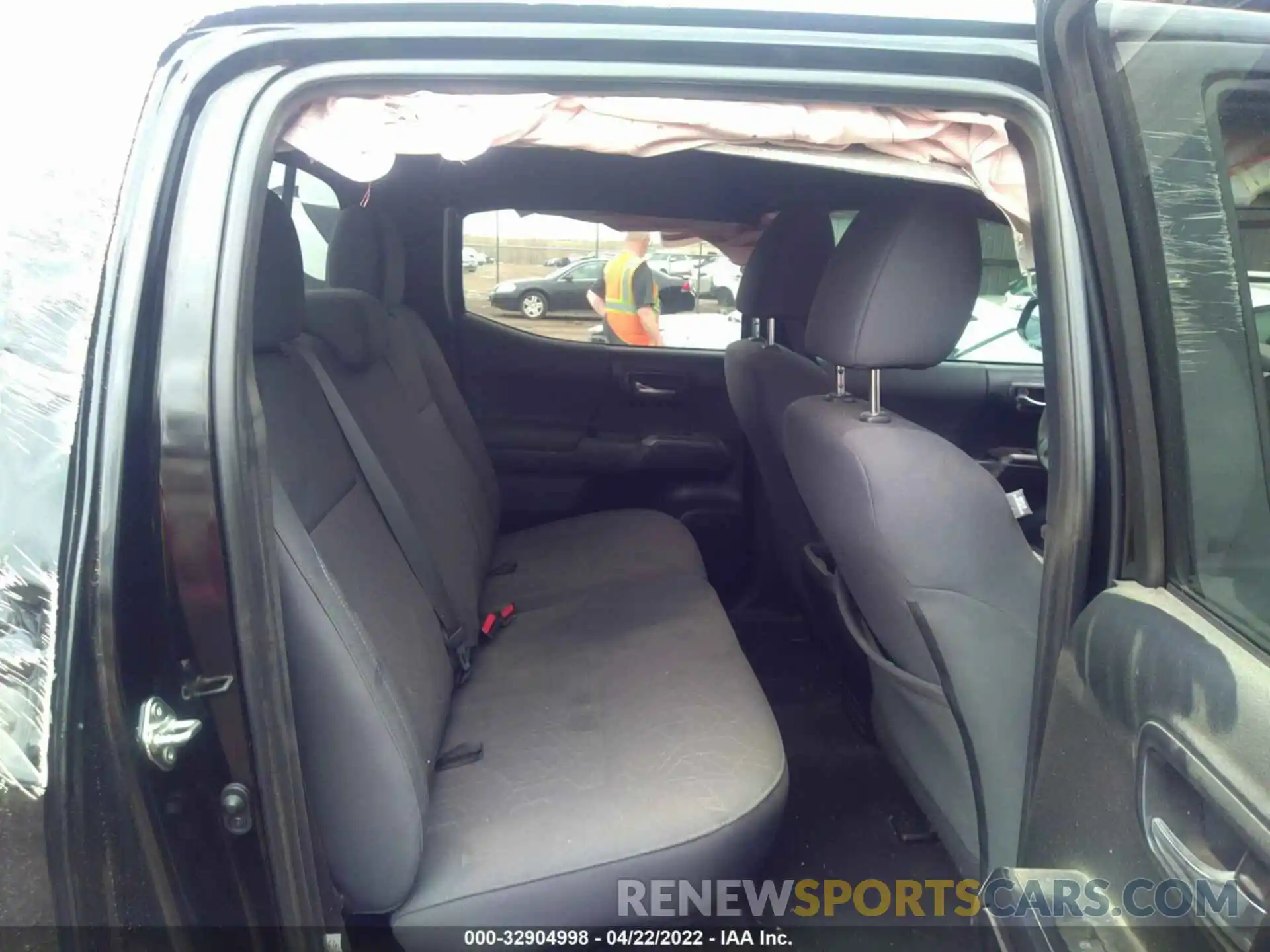 8 Photograph of a damaged car 3TMCZ5ANXKM232180 TOYOTA TACOMA 4WD 2019