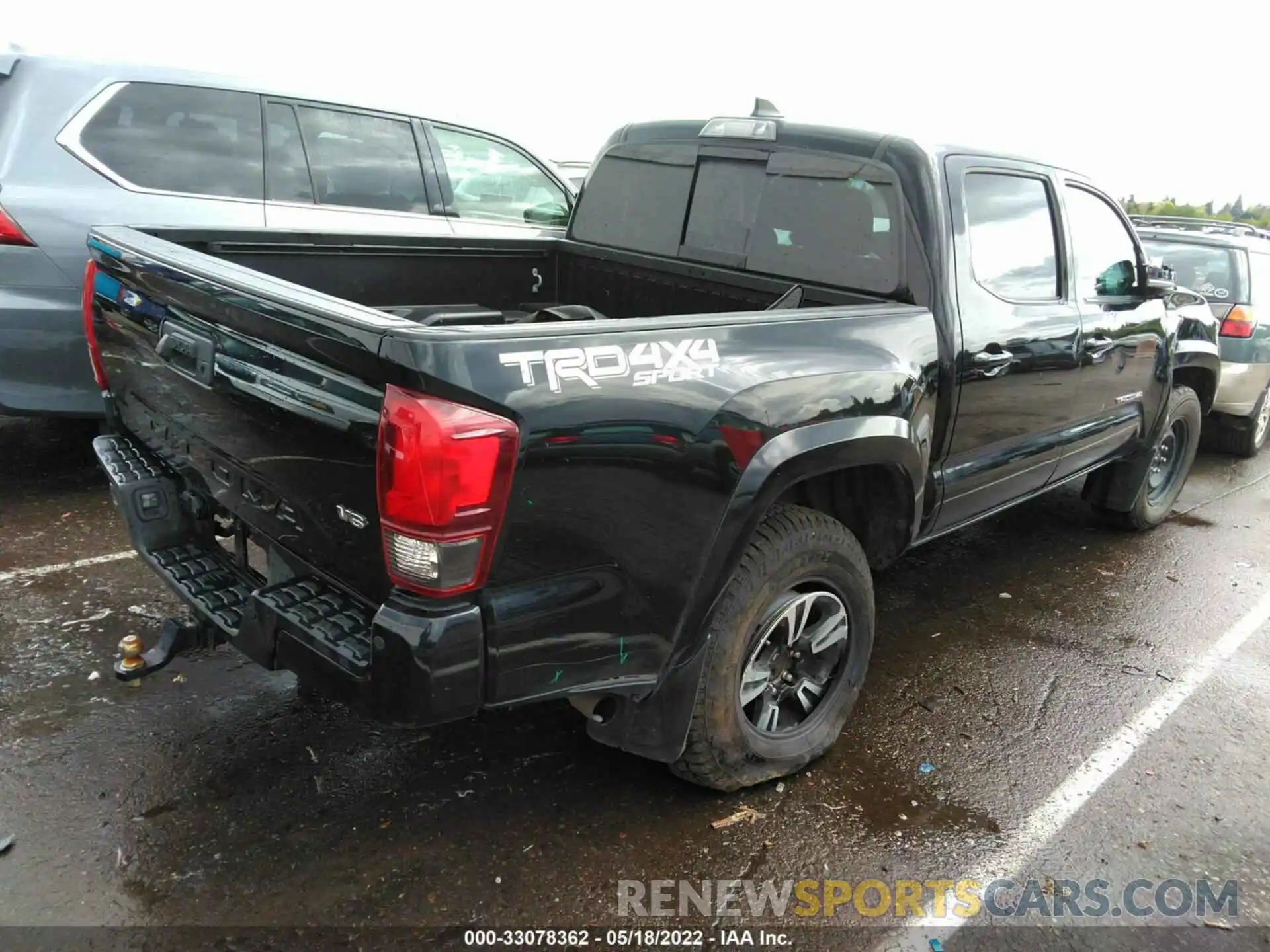 4 Photograph of a damaged car 3TMCZ5ANXKM276891 TOYOTA TACOMA 4WD 2019