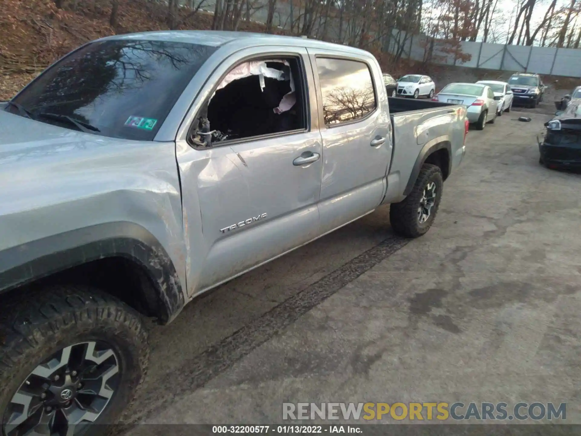 6 Photograph of a damaged car 3TMDZ5BN7KM061648 TOYOTA TACOMA 4WD 2019