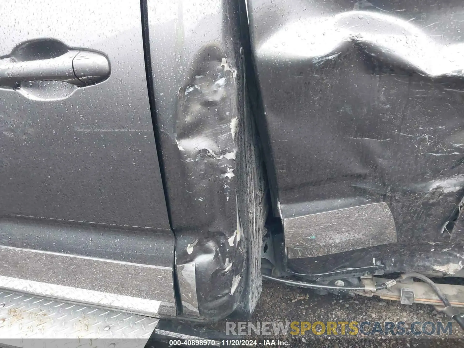 18 Photograph of a damaged car 3TMDZ5BN7KM065649 TOYOTA TACOMA 4WD 2019