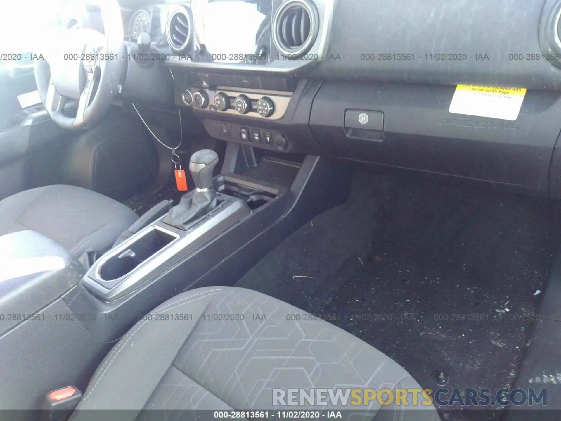 5 Photograph of a damaged car 3TMDZ5BN8KM055339 TOYOTA TACOMA 4WD 2019