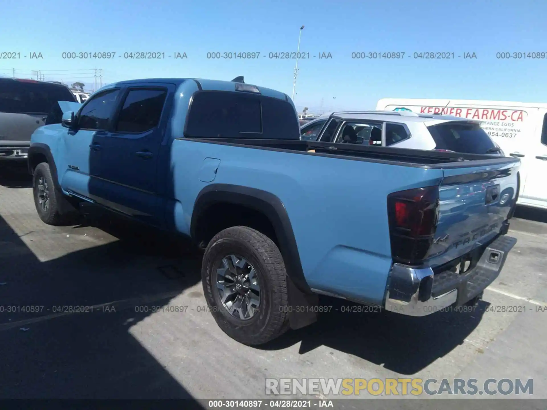 3 Photograph of a damaged car 3TMDZ5BNXKM057755 TOYOTA TACOMA 4WD 2019