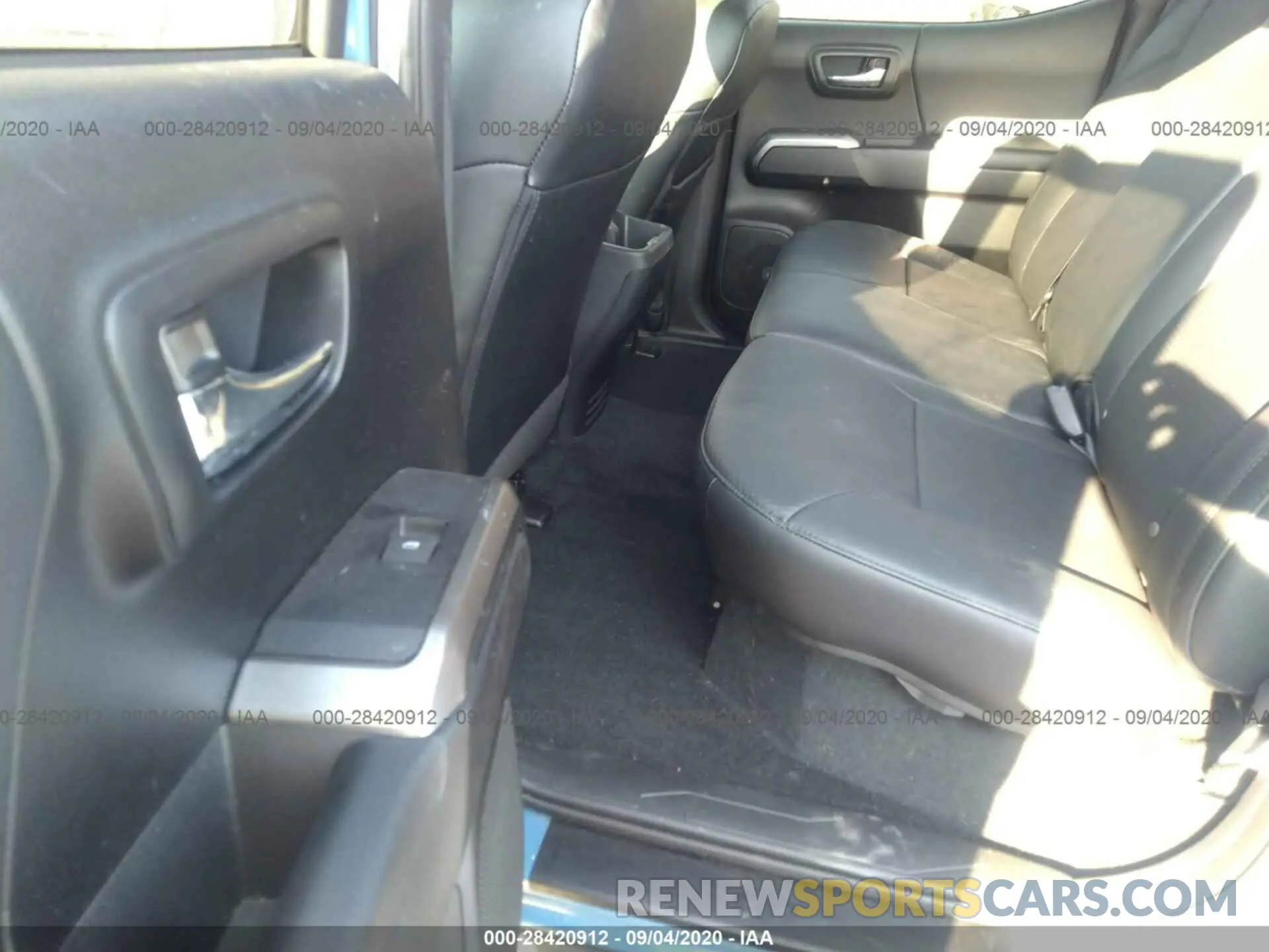 8 Photograph of a damaged car 3TMGZ5AN9KM204758 TOYOTA TACOMA 4WD 2019
