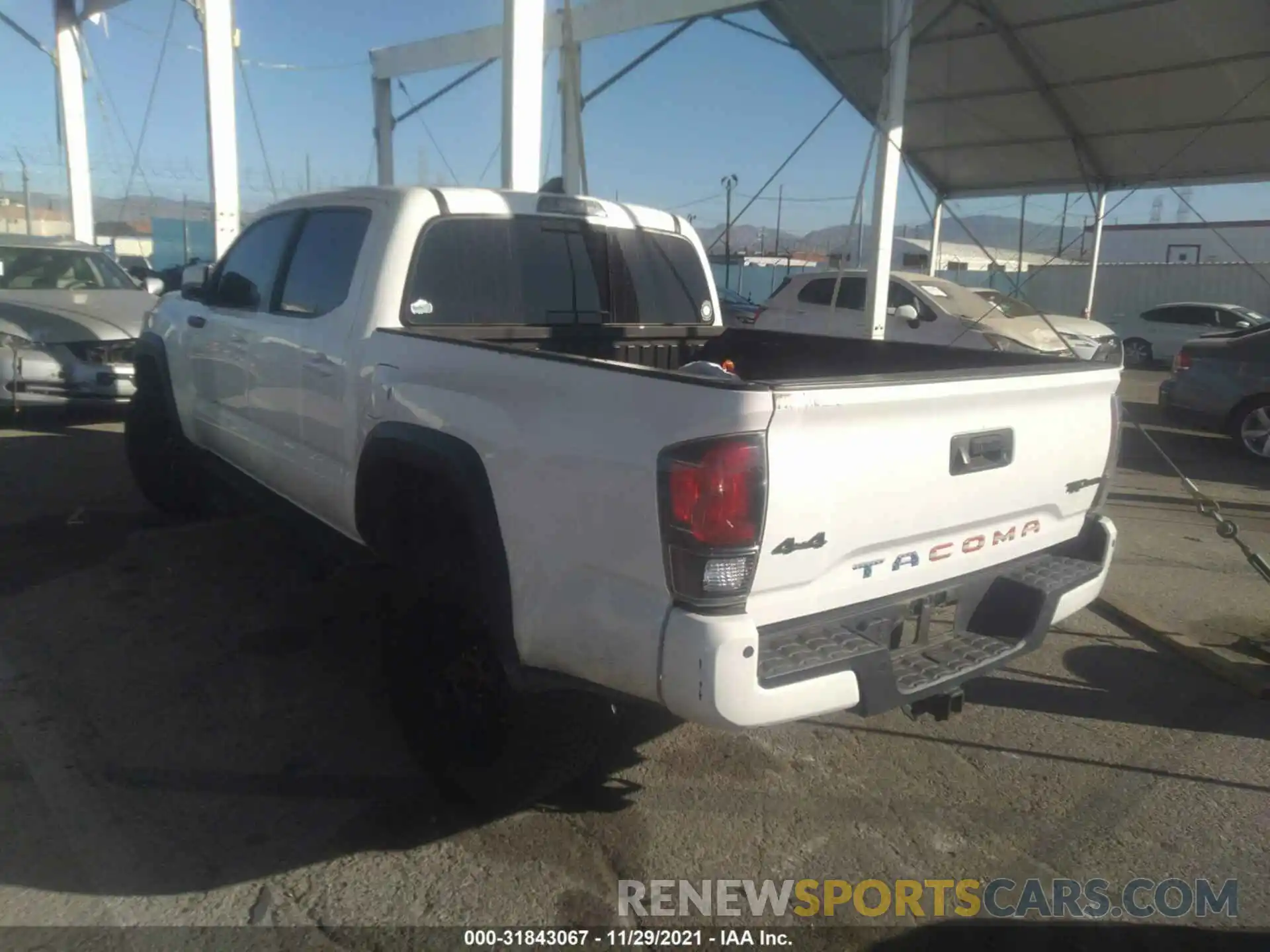 3 Photograph of a damaged car 5TFCZ5AN1KX174034 TOYOTA TACOMA 4WD 2019