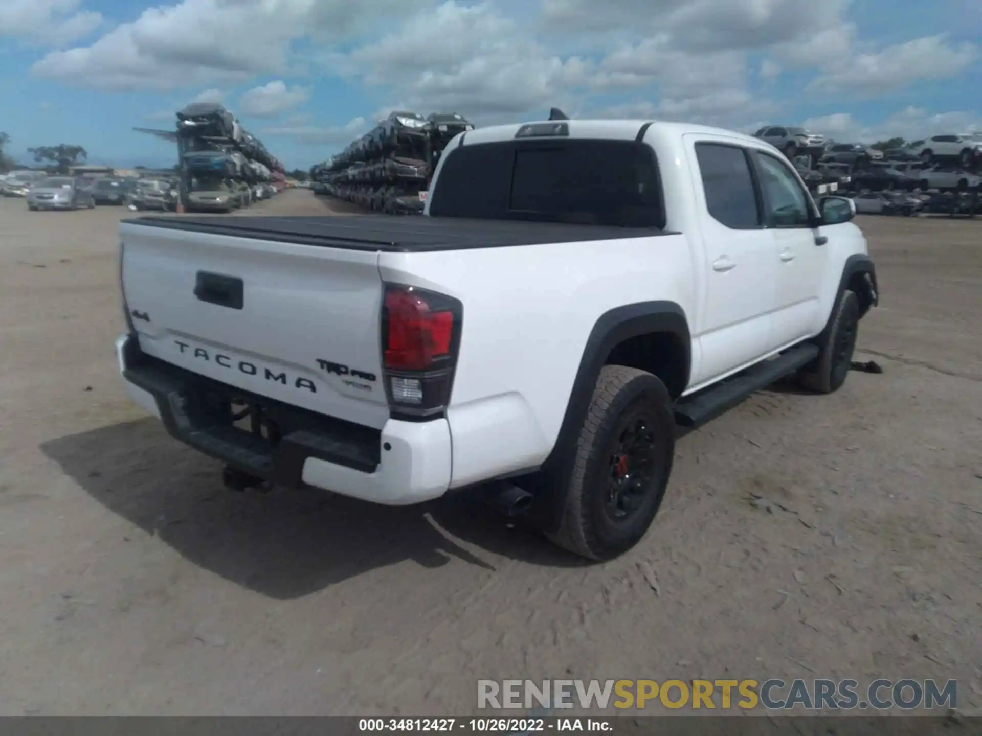 4 Photograph of a damaged car 5TFCZ5AN1KX186989 TOYOTA TACOMA 4WD 2019