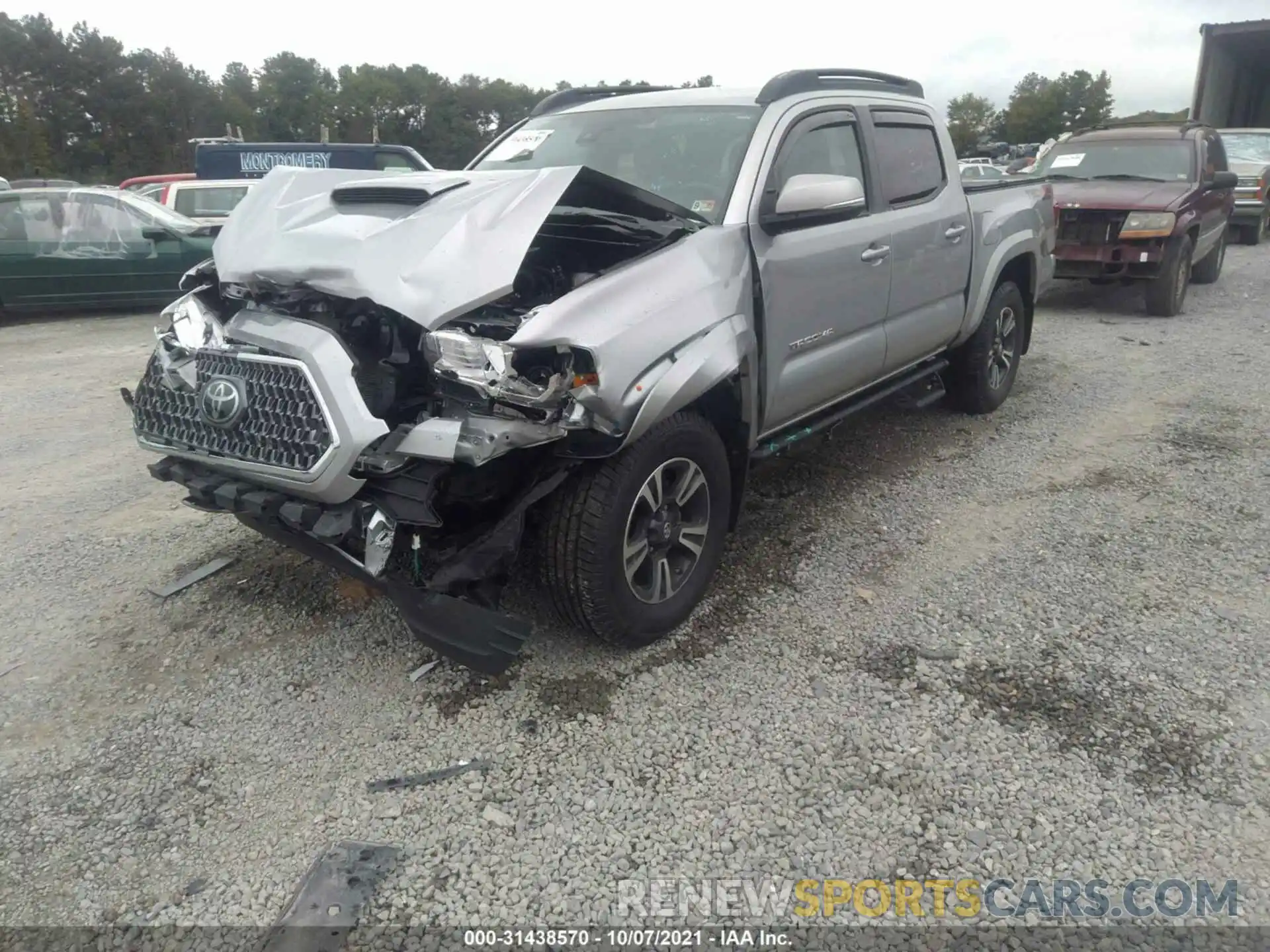 2 Photograph of a damaged car 5TFCZ5AN2KX208112 TOYOTA TACOMA 4WD 2019