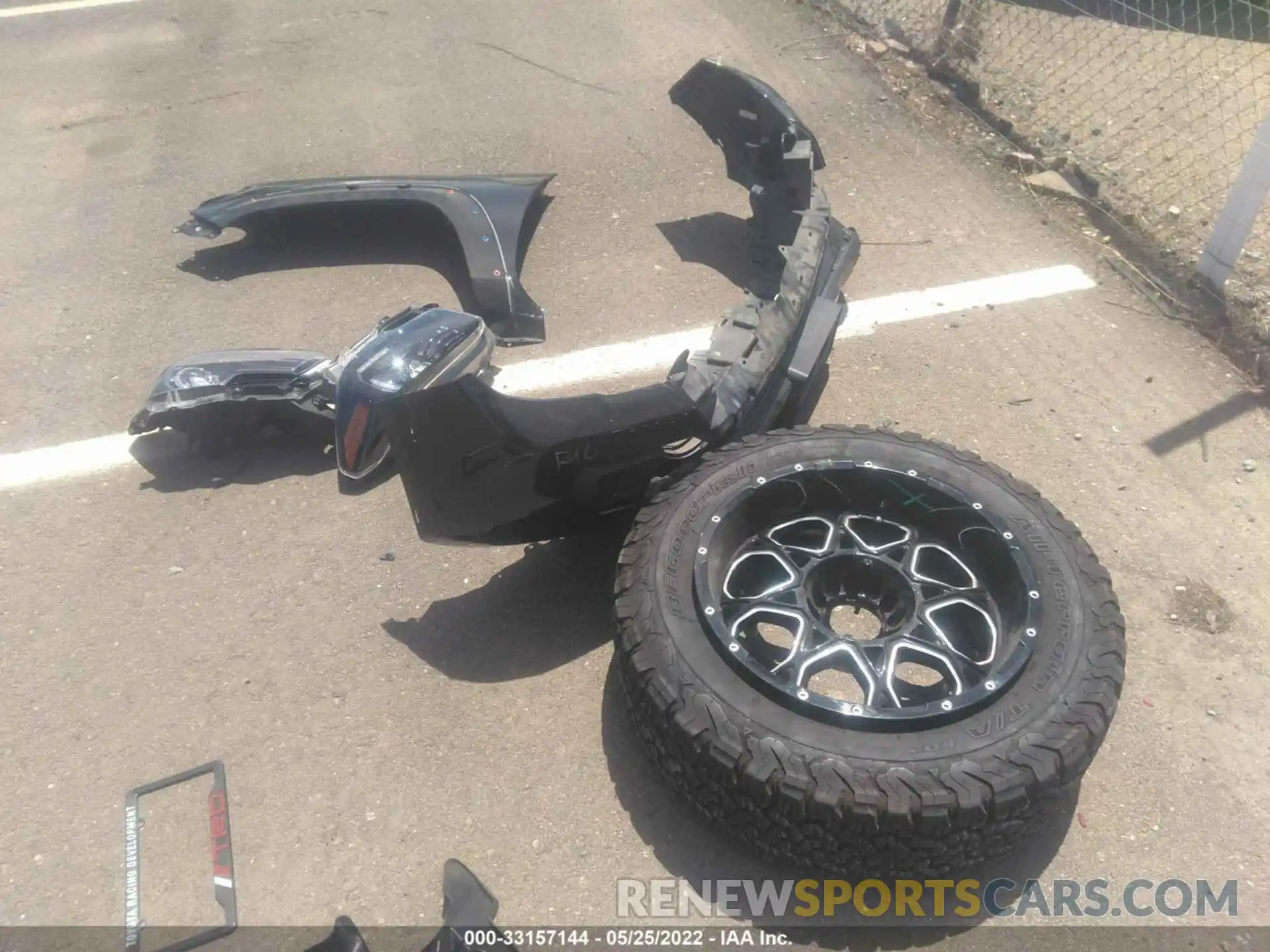 12 Photograph of a damaged car 5TFCZ5AN3KX200343 TOYOTA TACOMA 4WD 2019