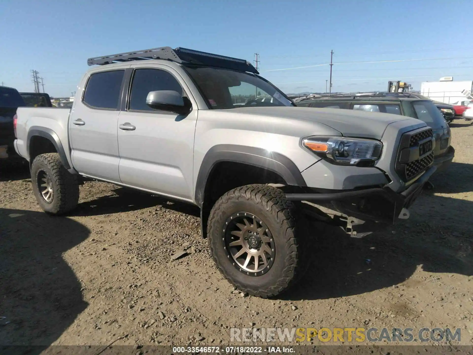 1 Photograph of a damaged car 5TFCZ5AN4KX182130 TOYOTA TACOMA 4WD 2019