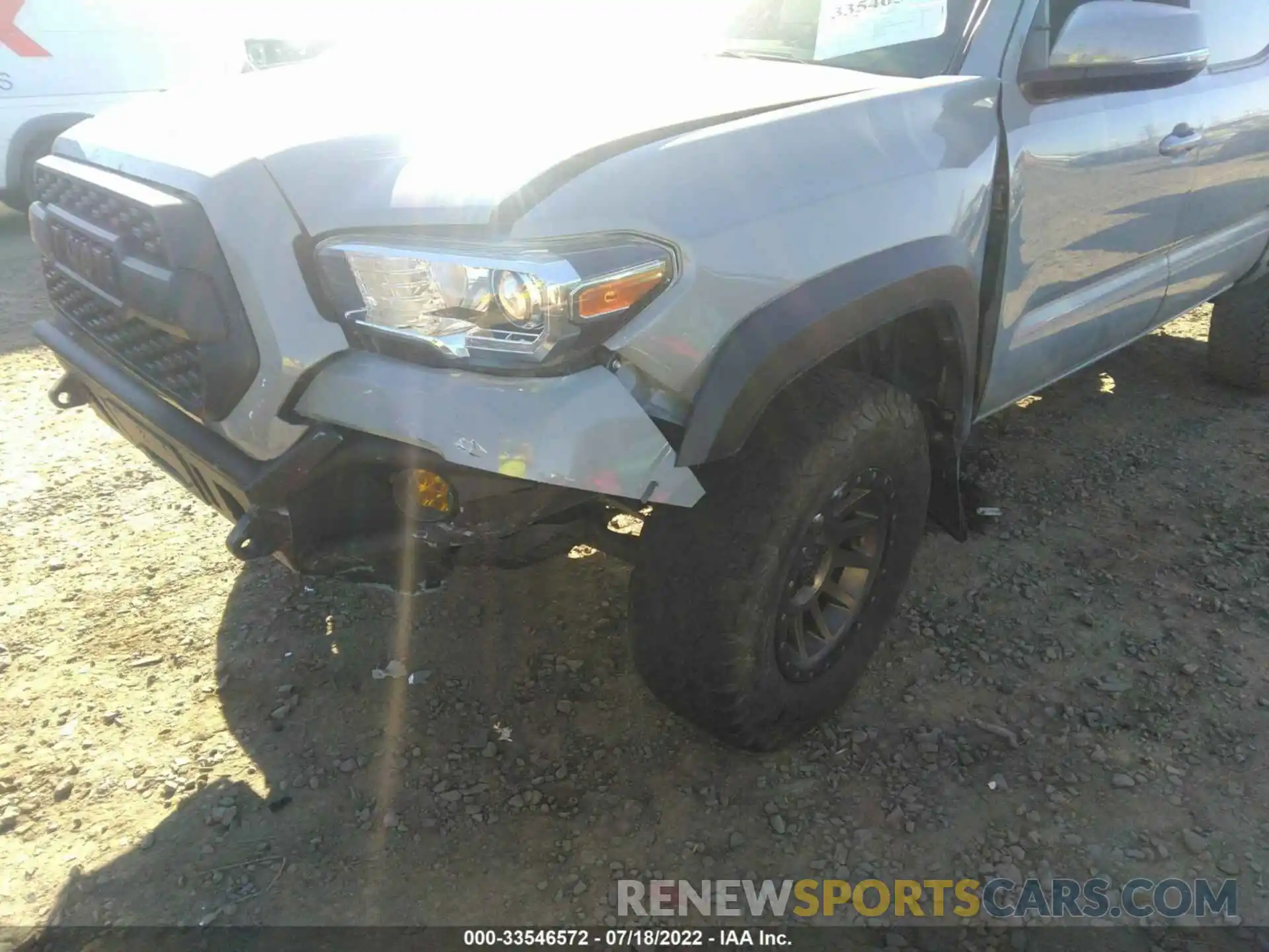 6 Photograph of a damaged car 5TFCZ5AN4KX182130 TOYOTA TACOMA 4WD 2019