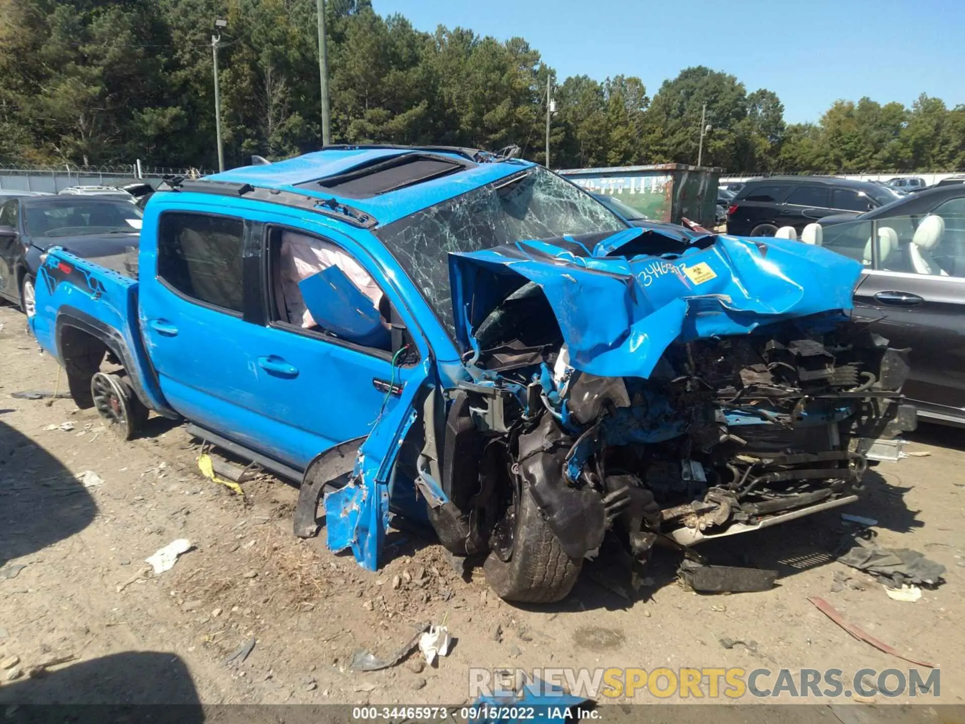 1 Photograph of a damaged car 5TFCZ5AN4KX185562 TOYOTA TACOMA 4WD 2019