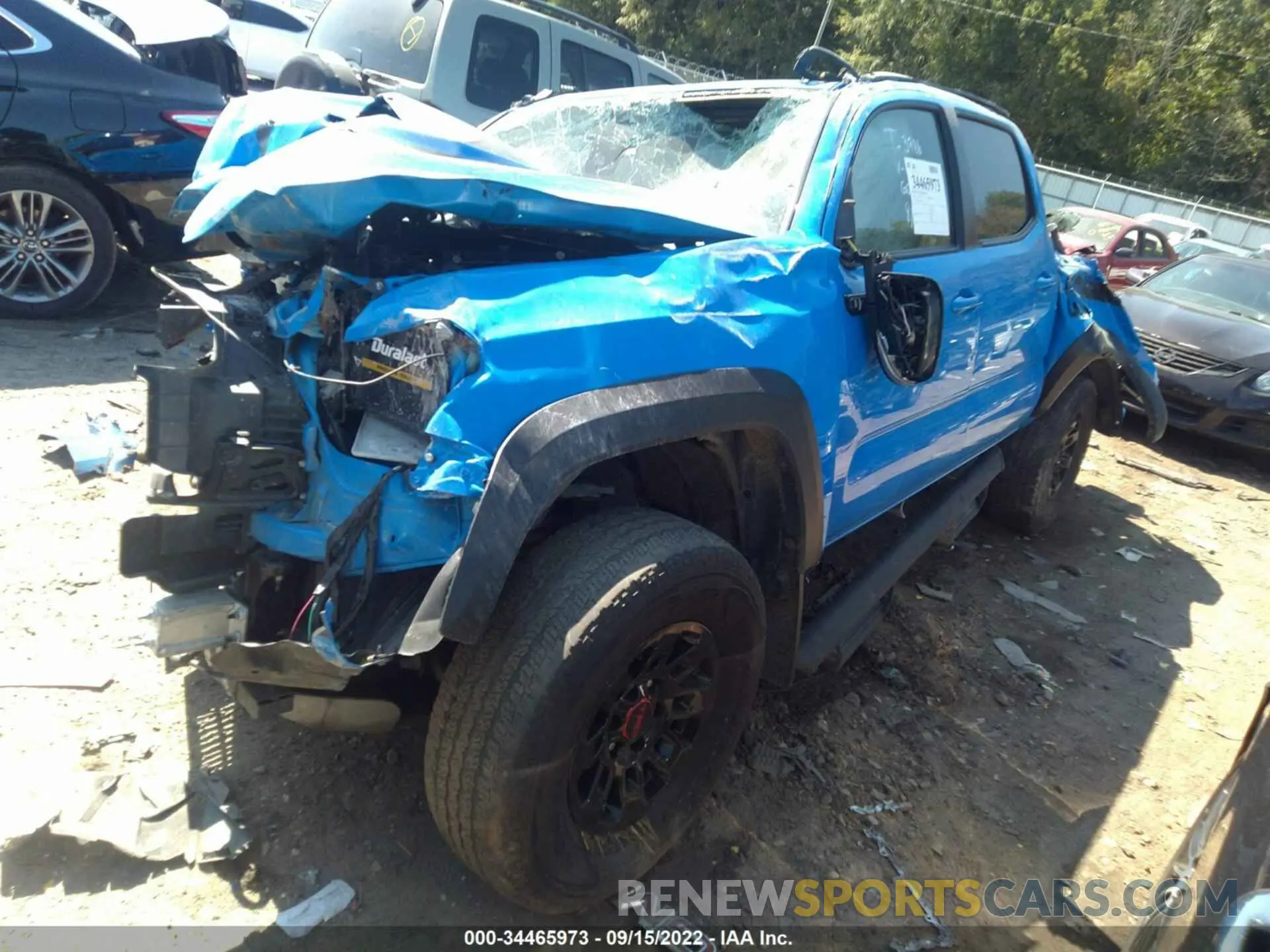 2 Photograph of a damaged car 5TFCZ5AN4KX185562 TOYOTA TACOMA 4WD 2019