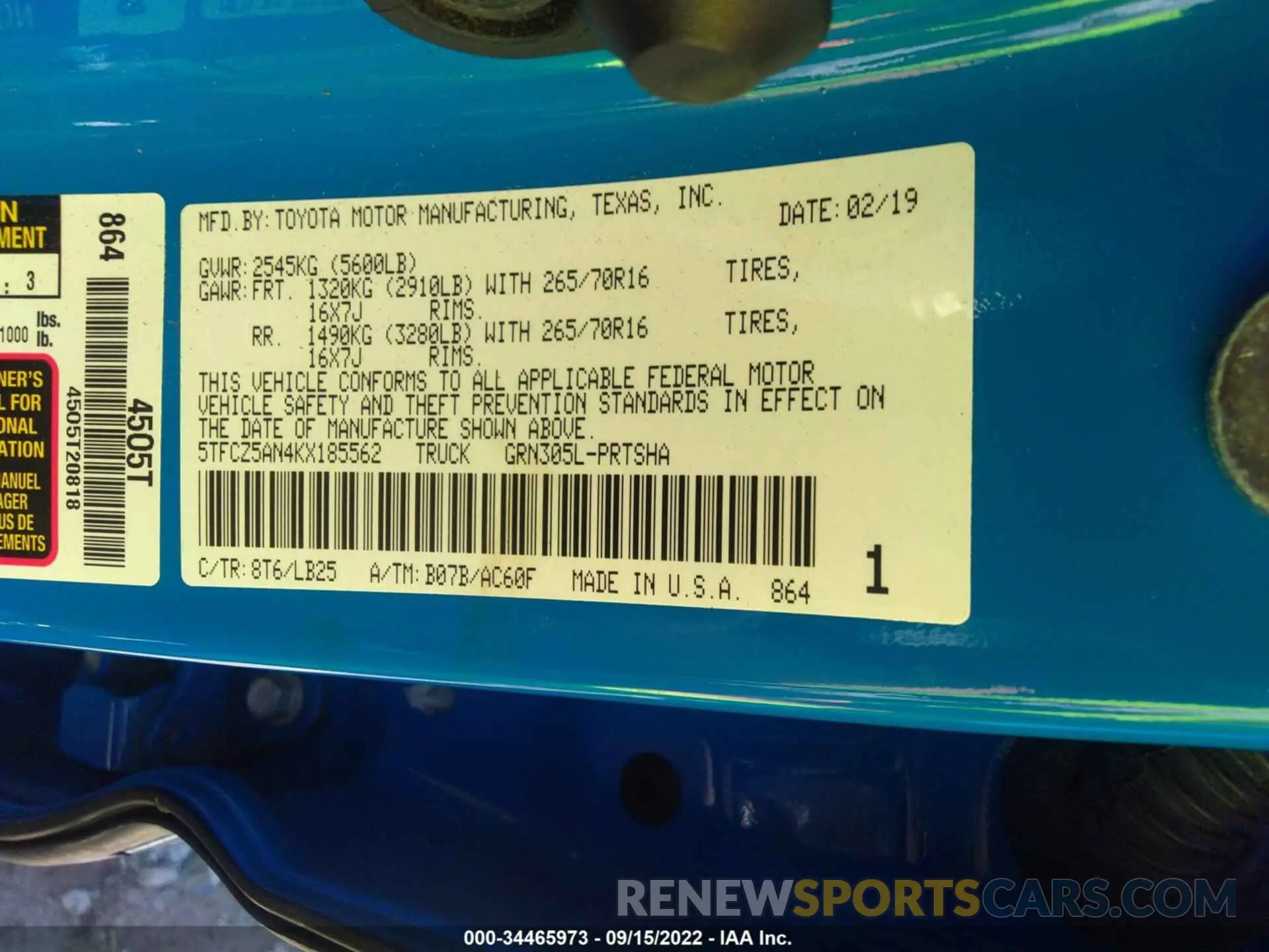 9 Photograph of a damaged car 5TFCZ5AN4KX185562 TOYOTA TACOMA 4WD 2019