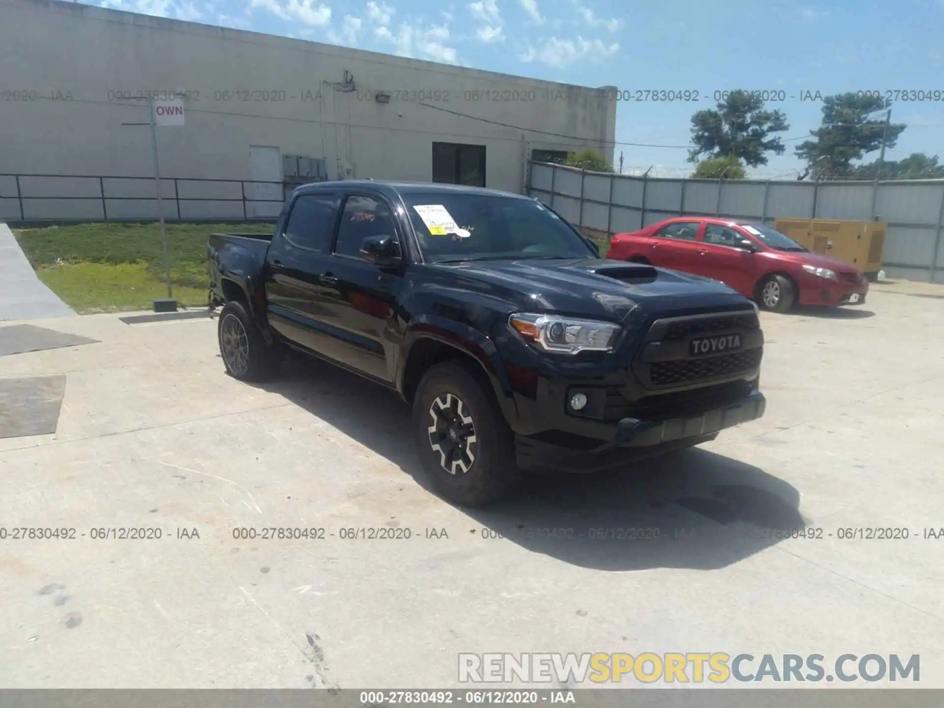 1 Photograph of a damaged car 5TFCZ5AN4KX202716 TOYOTA TACOMA 4WD 2019