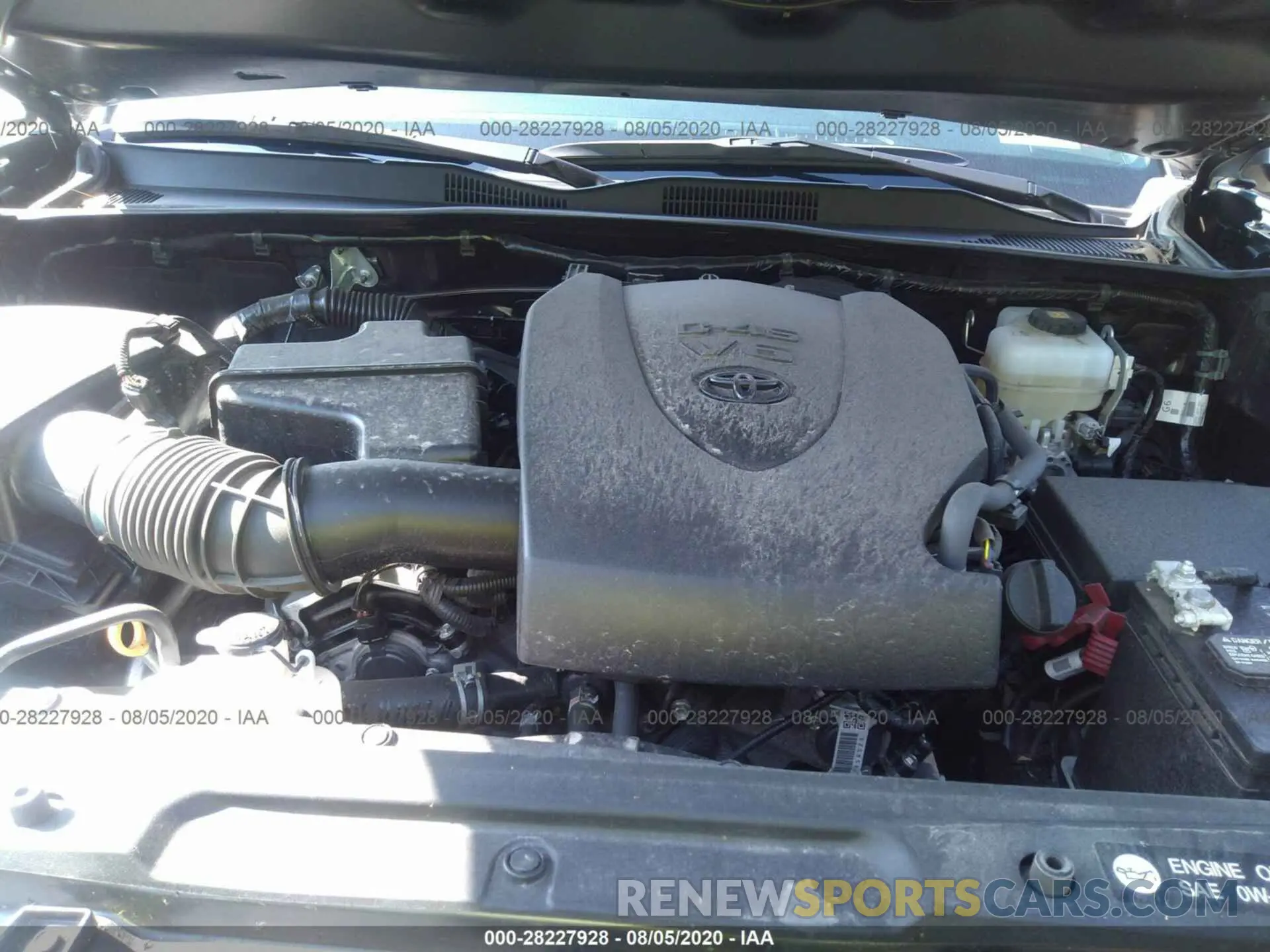 10 Photograph of a damaged car 5TFCZ5AN5KX195243 TOYOTA TACOMA 4WD 2019