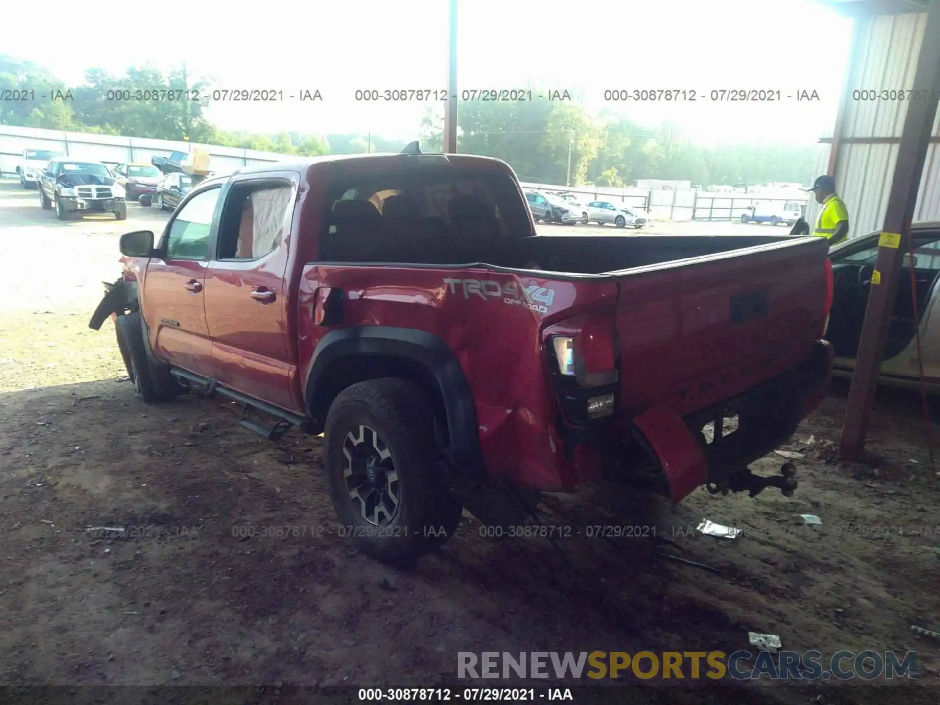 3 Photograph of a damaged car 5TFCZ5AN6KX168570 TOYOTA TACOMA 4WD 2019