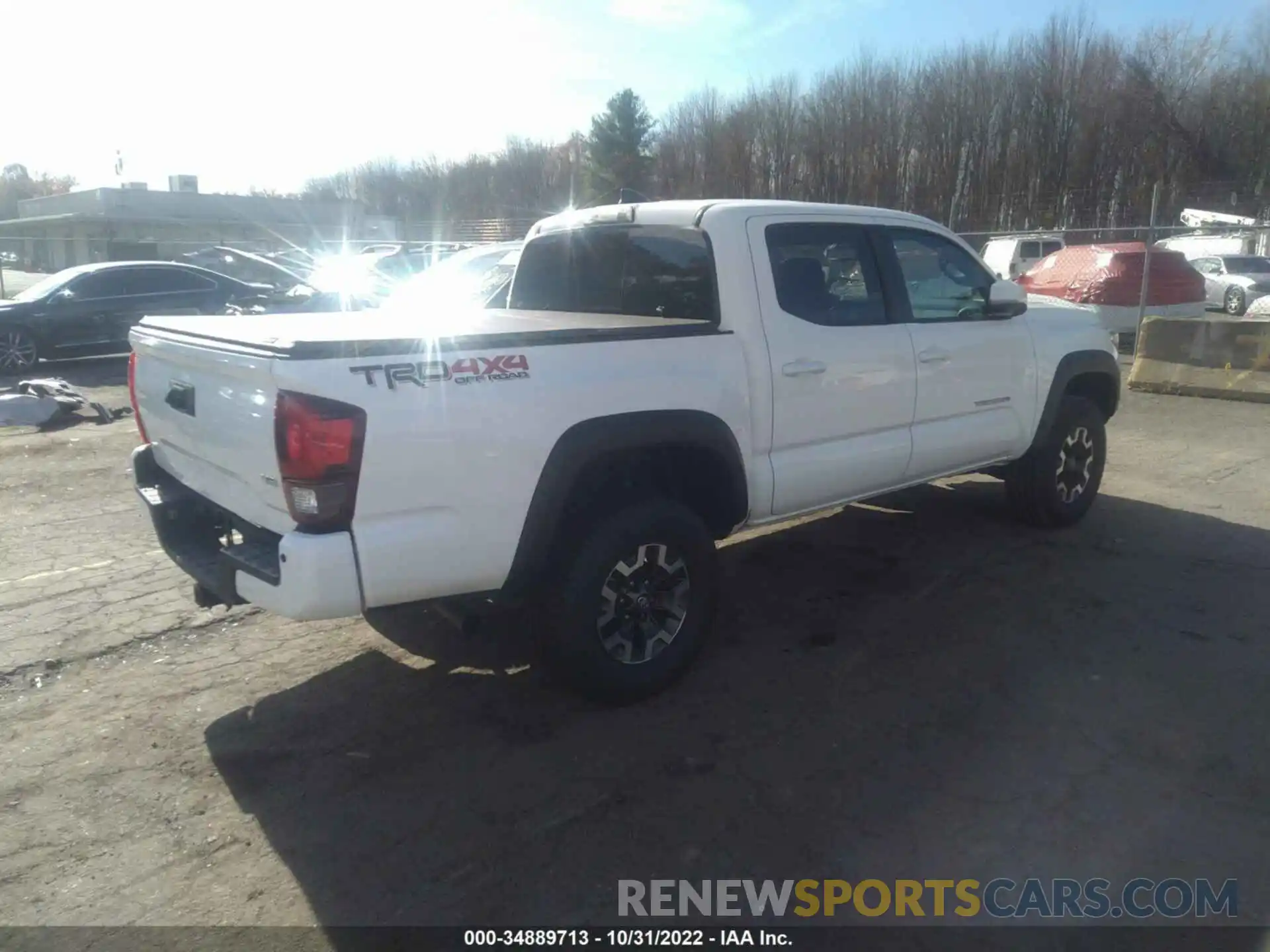 4 Photograph of a damaged car 5TFCZ5AN6KX177947 TOYOTA TACOMA 4WD 2019