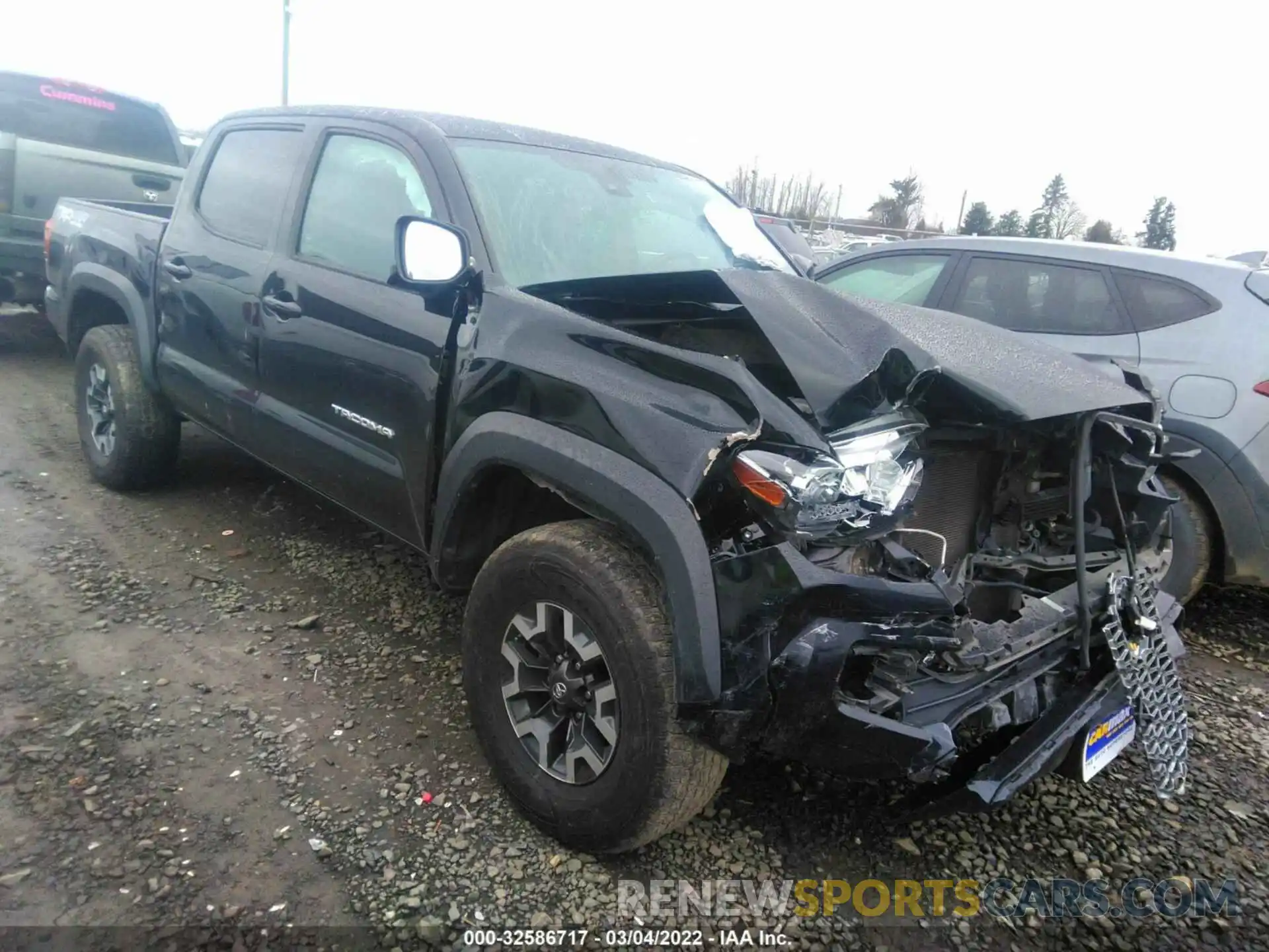 1 Photograph of a damaged car 5TFCZ5AN8KX176752 TOYOTA TACOMA 4WD 2019