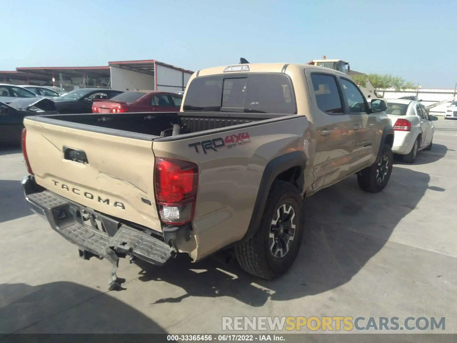 4 Photograph of a damaged car 5TFCZ5AN8KX209667 TOYOTA TACOMA 4WD 2019