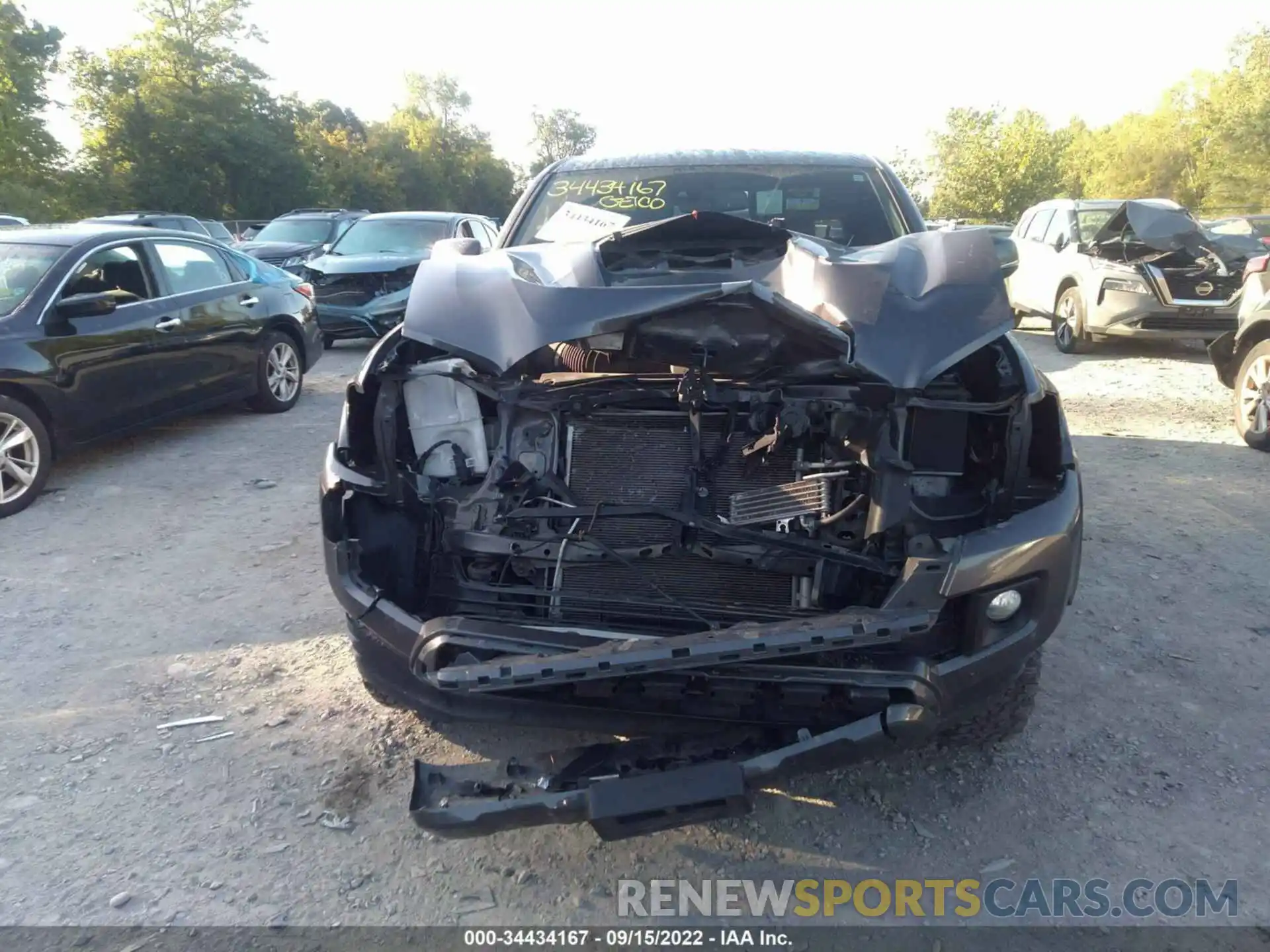 6 Photograph of a damaged car 5TFCZ5ANXKX203997 TOYOTA TACOMA 4WD 2019