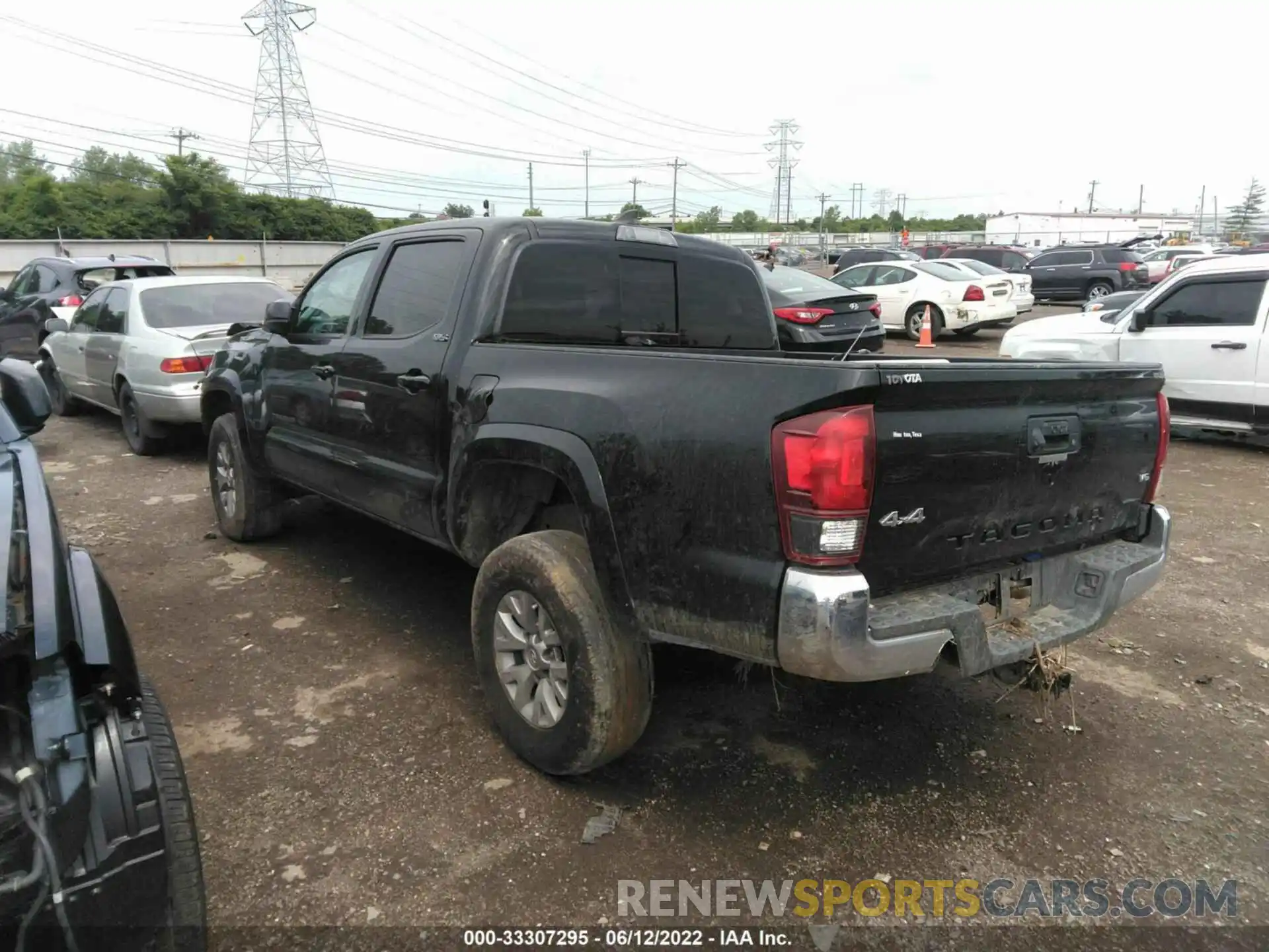 3 Photograph of a damaged car 5TFCZ5ANXKX205068 TOYOTA TACOMA 4WD 2019