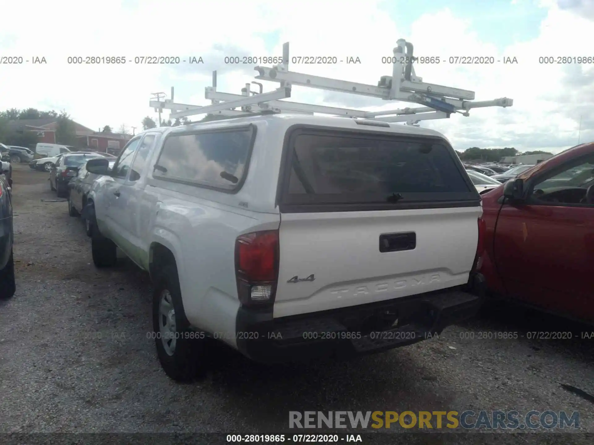 3 Photograph of a damaged car 5TFSX5EN4KX063750 TOYOTA TACOMA 4WD 2019