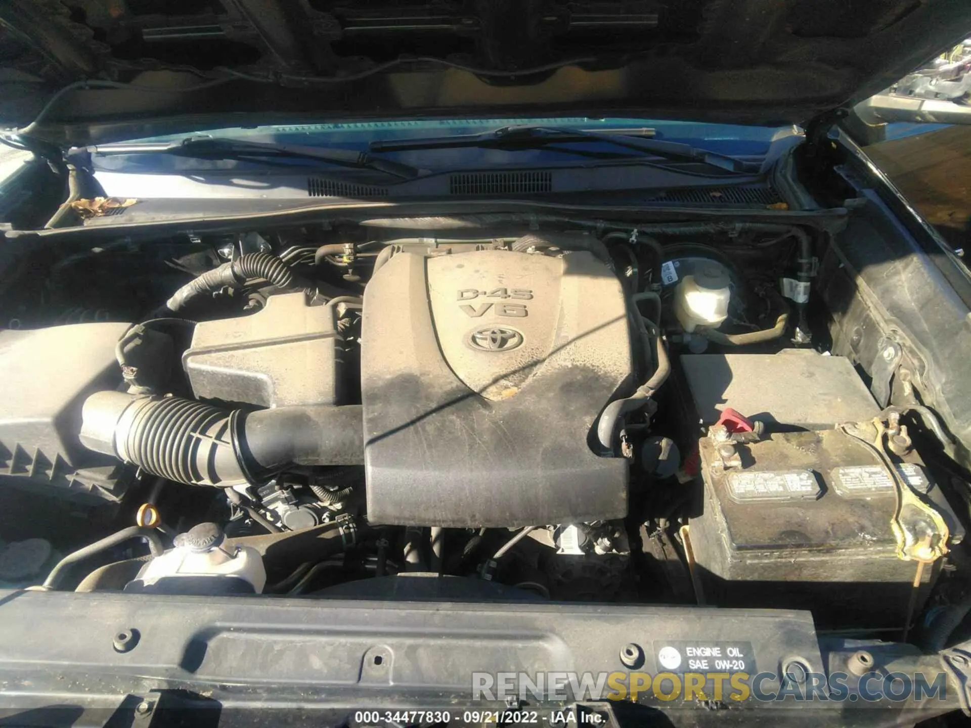 10 Photograph of a damaged car 5TFSZ5AN0KX189748 TOYOTA TACOMA 4WD 2019