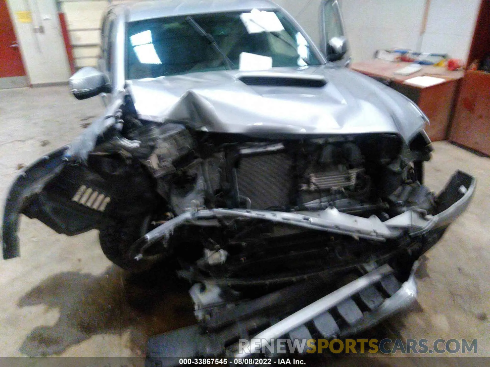 6 Photograph of a damaged car 5TFSZ5AN2KX195230 TOYOTA TACOMA 4WD 2019