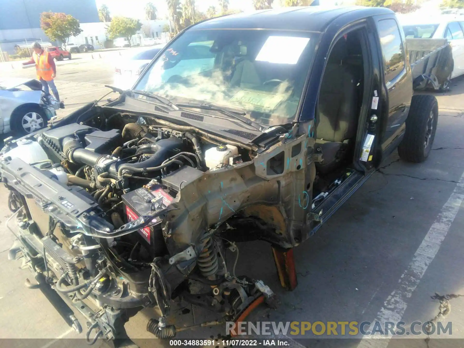 6 Photograph of a damaged car 5TFSZ5AN6KX169097 TOYOTA TACOMA 4WD 2019