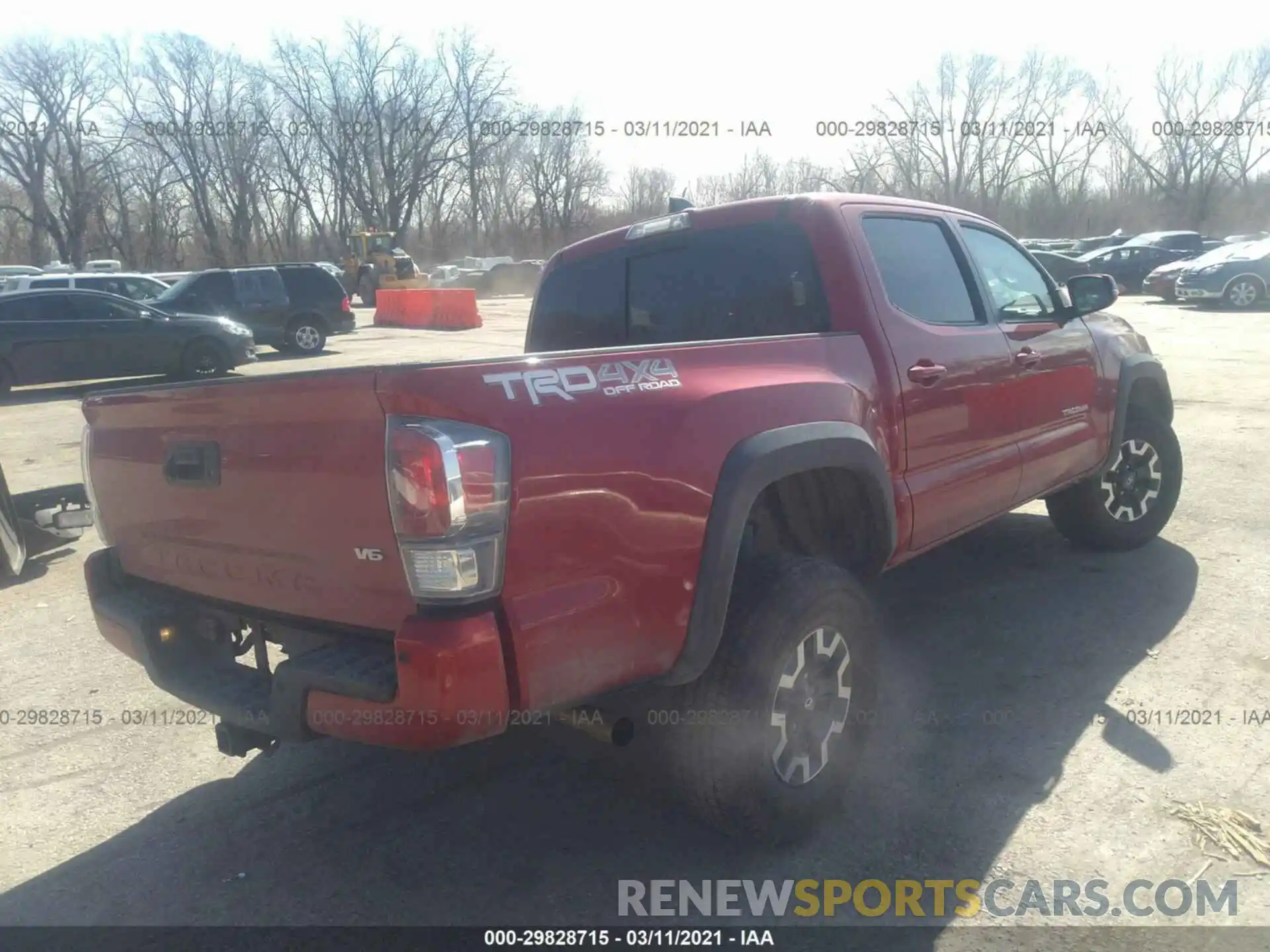 4 Photograph of a damaged car 3TMCZ5AN1LM331679 TOYOTA TACOMA 4WD 2020