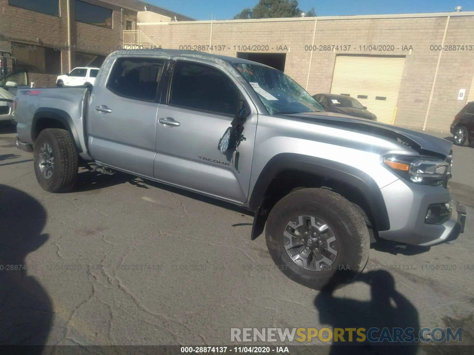 1 Photograph of a damaged car 3TMCZ5AN2LM295145 TOYOTA TACOMA 4WD 2020